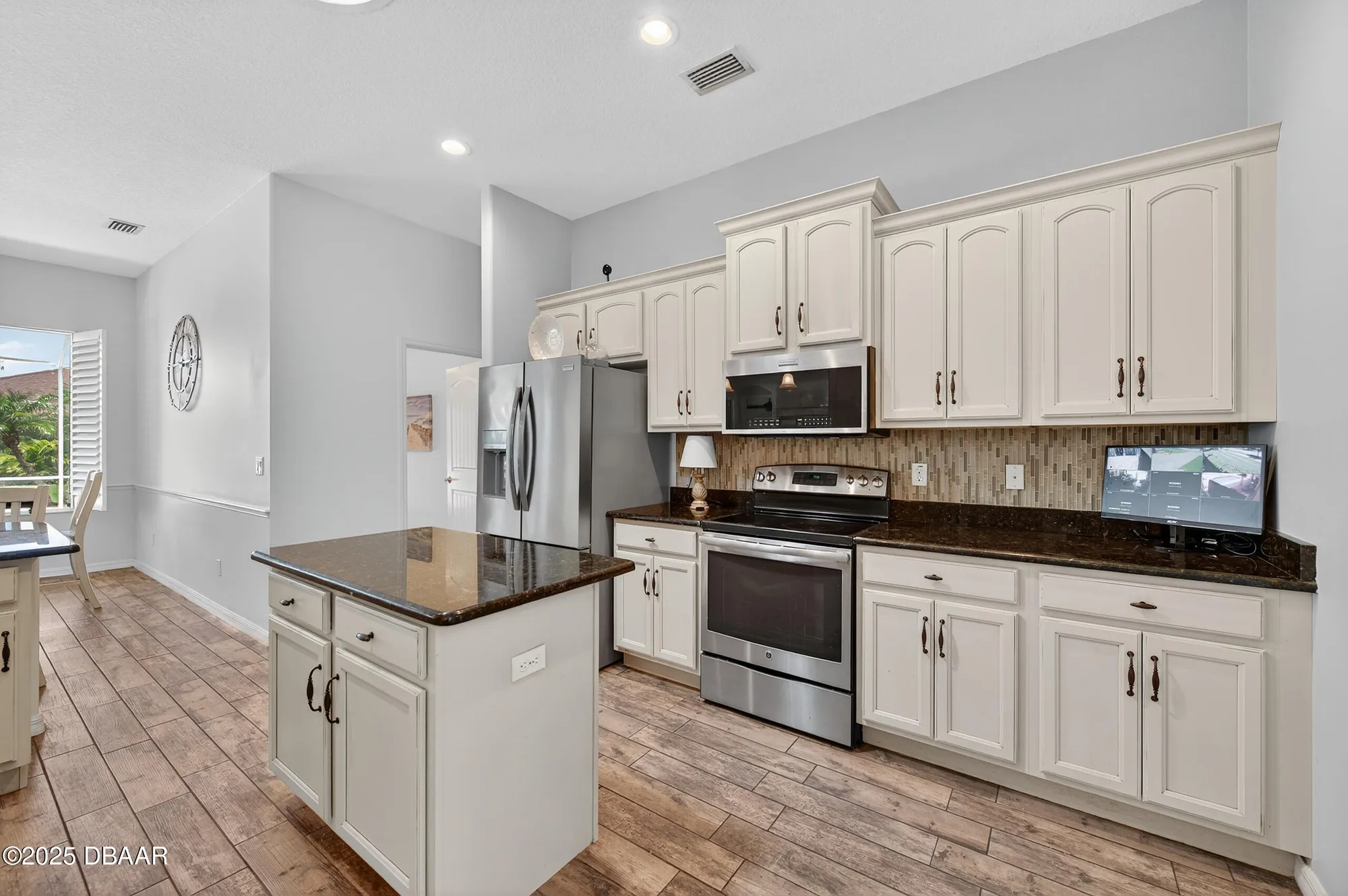 Property Slideshow image 13 of 45 | 3343 caterina dr, New Smyrna Beach, FL, 32168