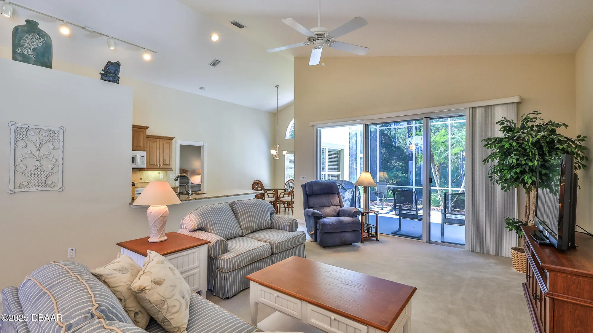 Property Slideshow image 8 of 50 | 1321 sunningdale ln, Ormond Beach, FL, 32174