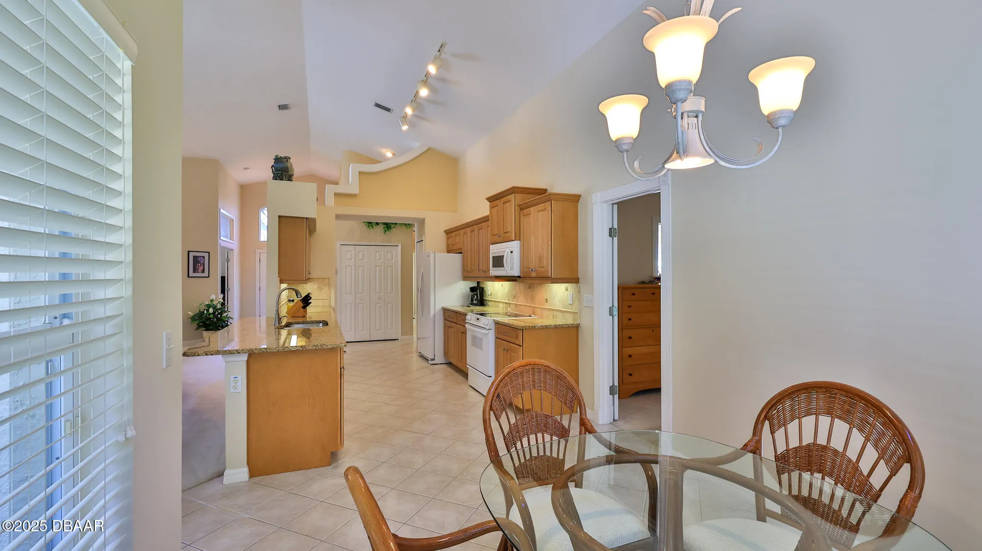 Property Slideshow image 13 of 50 | 1321 sunningdale ln, Ormond Beach, FL, 32174