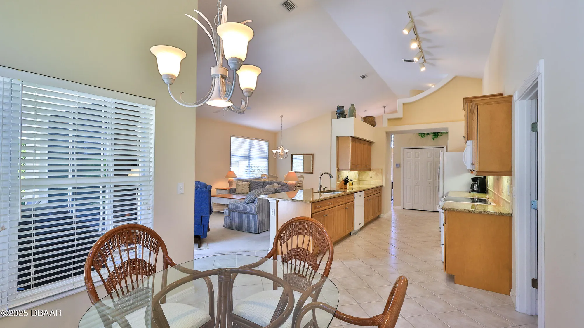 Property Slideshow image 14 of 50 | 1321 sunningdale ln, Ormond Beach, FL, 32174