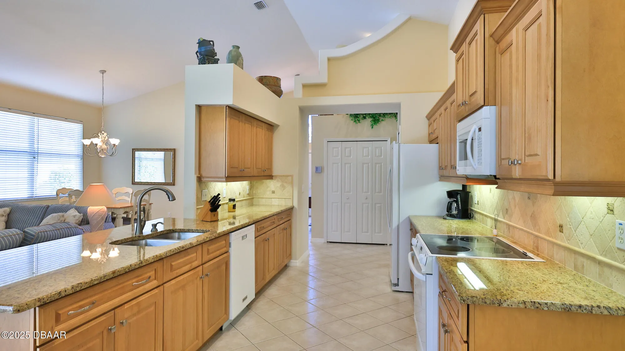 Property Slideshow image 11 of 50 | 1321 sunningdale ln, Ormond Beach, FL, 32174