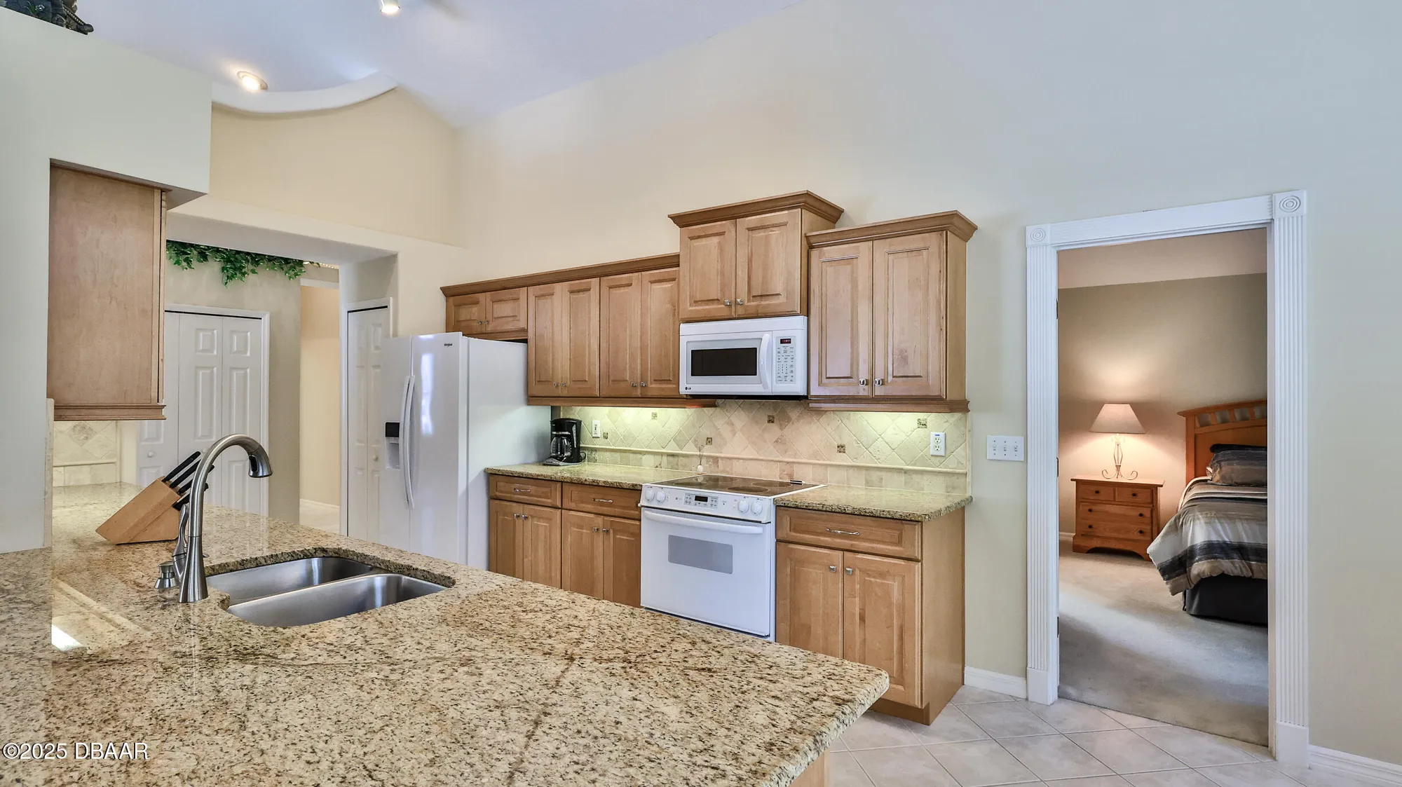 Property Slideshow image 10 of 50 | 1321 sunningdale ln, Ormond Beach, FL, 32174