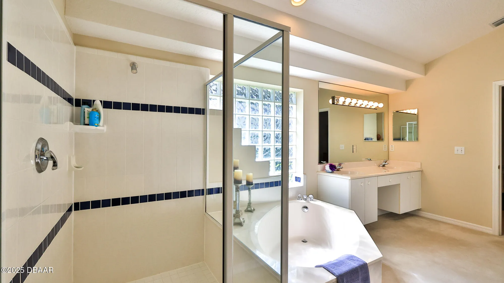 Property Slideshow image 18 of 50 | 1321 sunningdale ln, Ormond Beach, FL, 32174