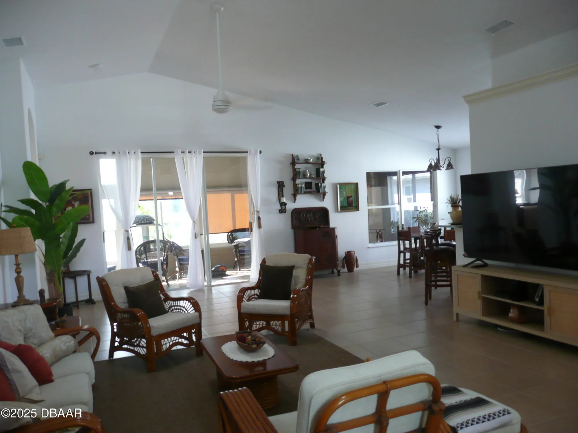 Property Slideshow image 6 of 10 | 1322 coconut palm cir, Port Orange, FL, 32128