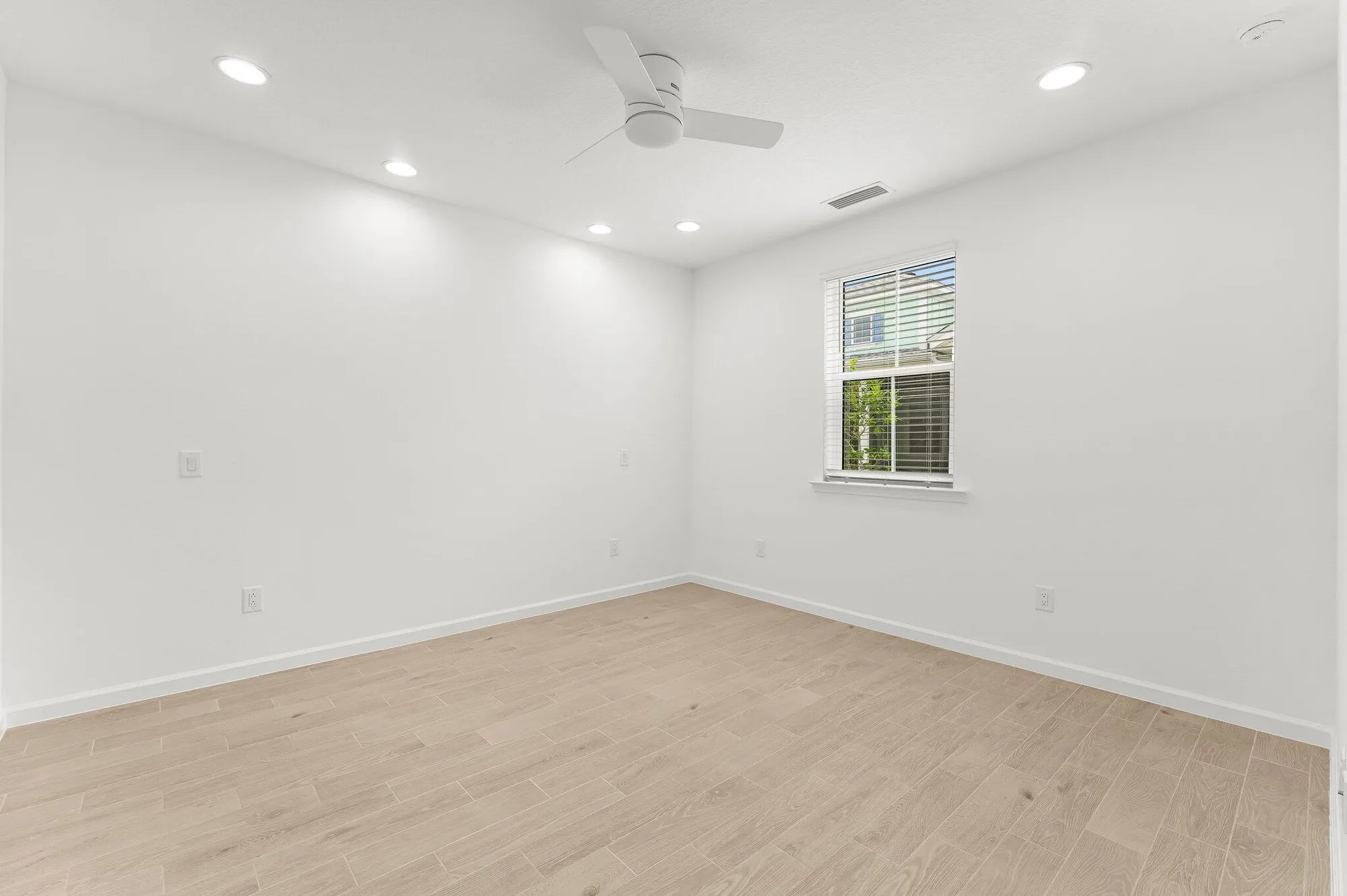 Property Slideshow image 15 of 83 | 8454 dreams float ct, Panama City Beach, FL, 32413