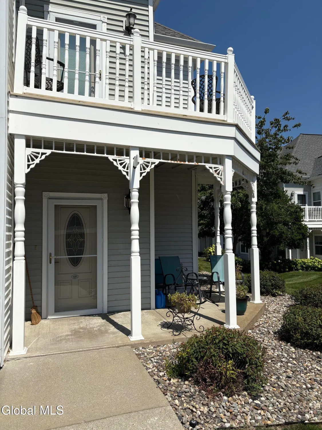 Property Slideshow image 1 of 26 | 107 kelly cir, Altamont, NY, 12009