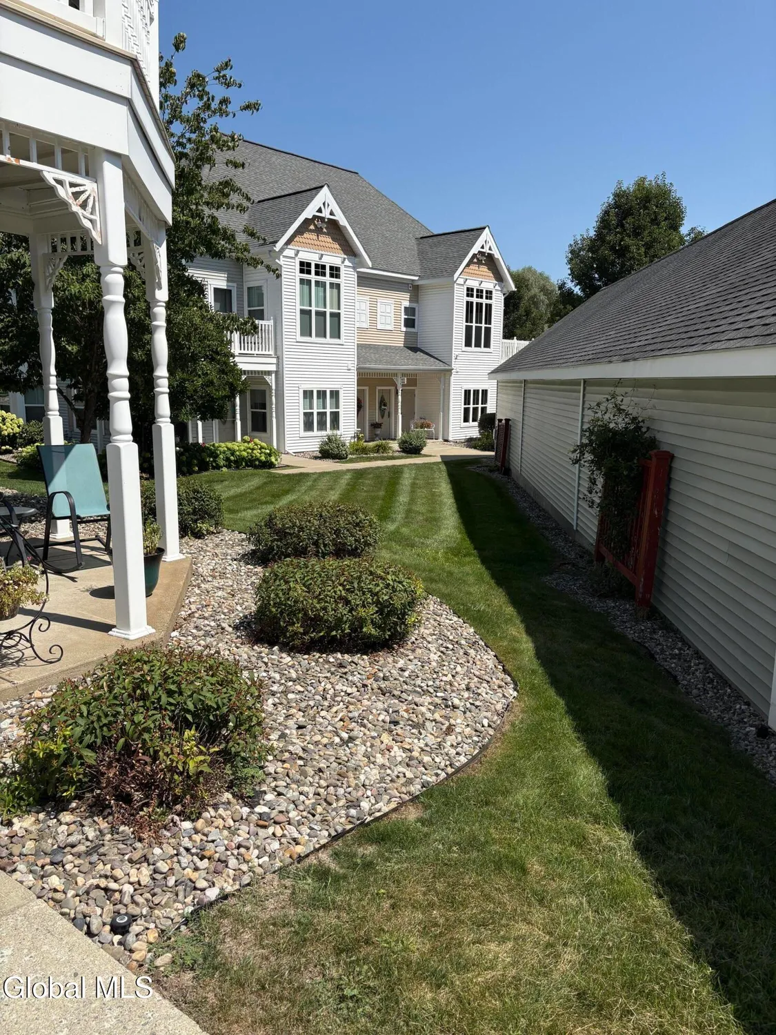 Property Slideshow image 2 of 26 | 107 kelly cir, Altamont, NY, 12009