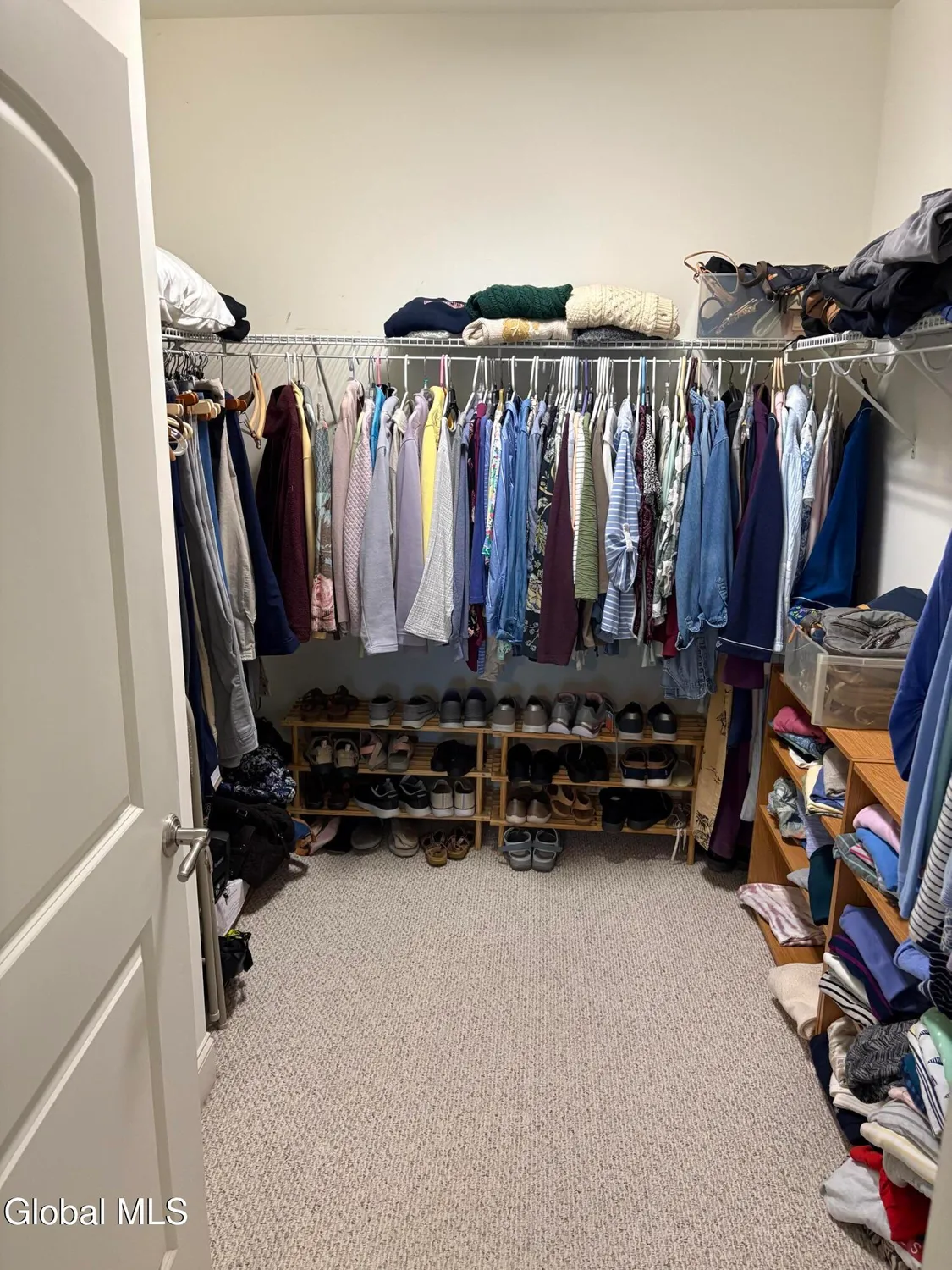 Property Slideshow image 11 of 26 | 107 kelly cir, Altamont, NY, 12009