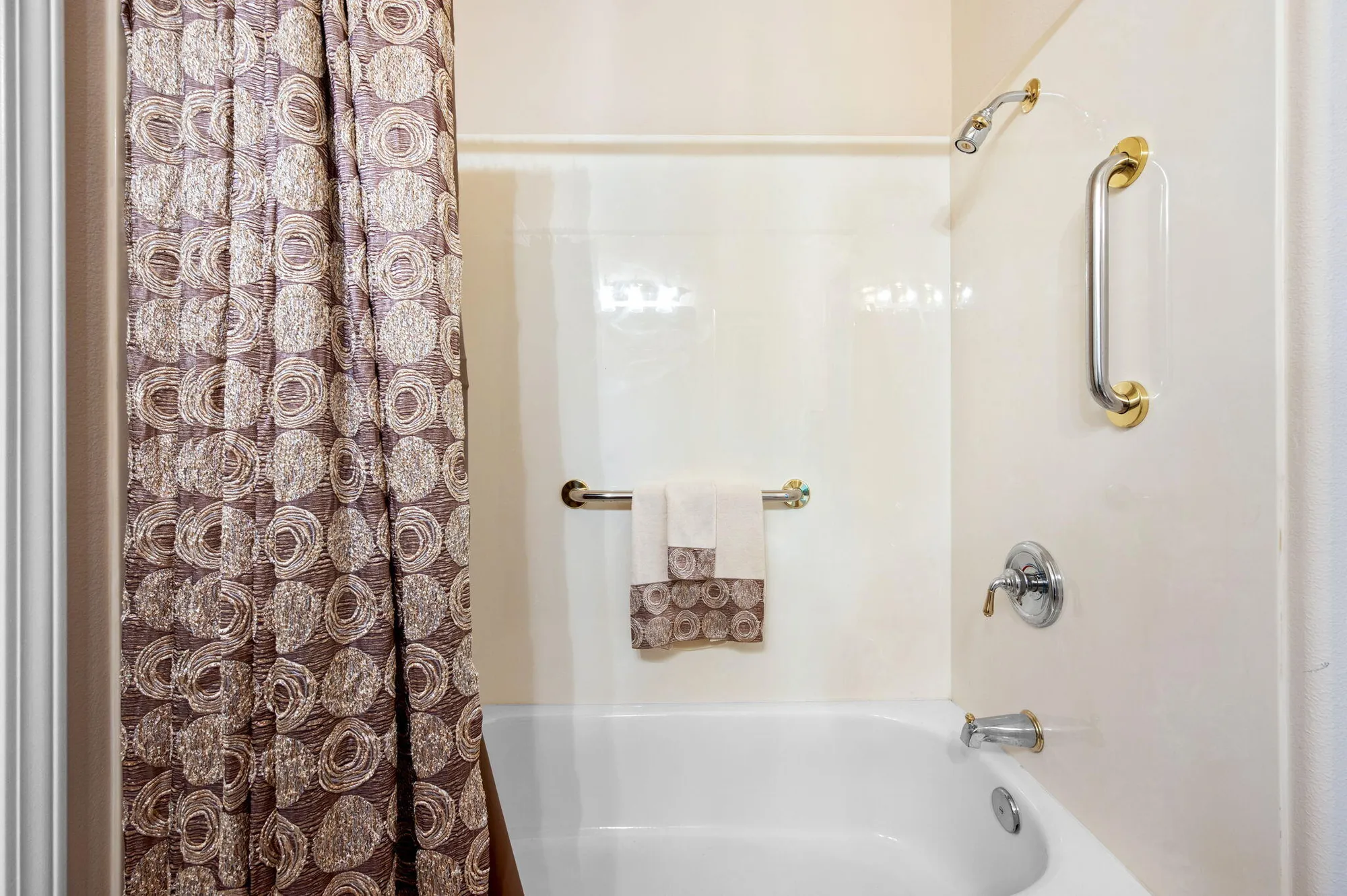 Property Slideshow image 32 of 44 | 78467 sterling ln, Palm Desert, CA, 92211