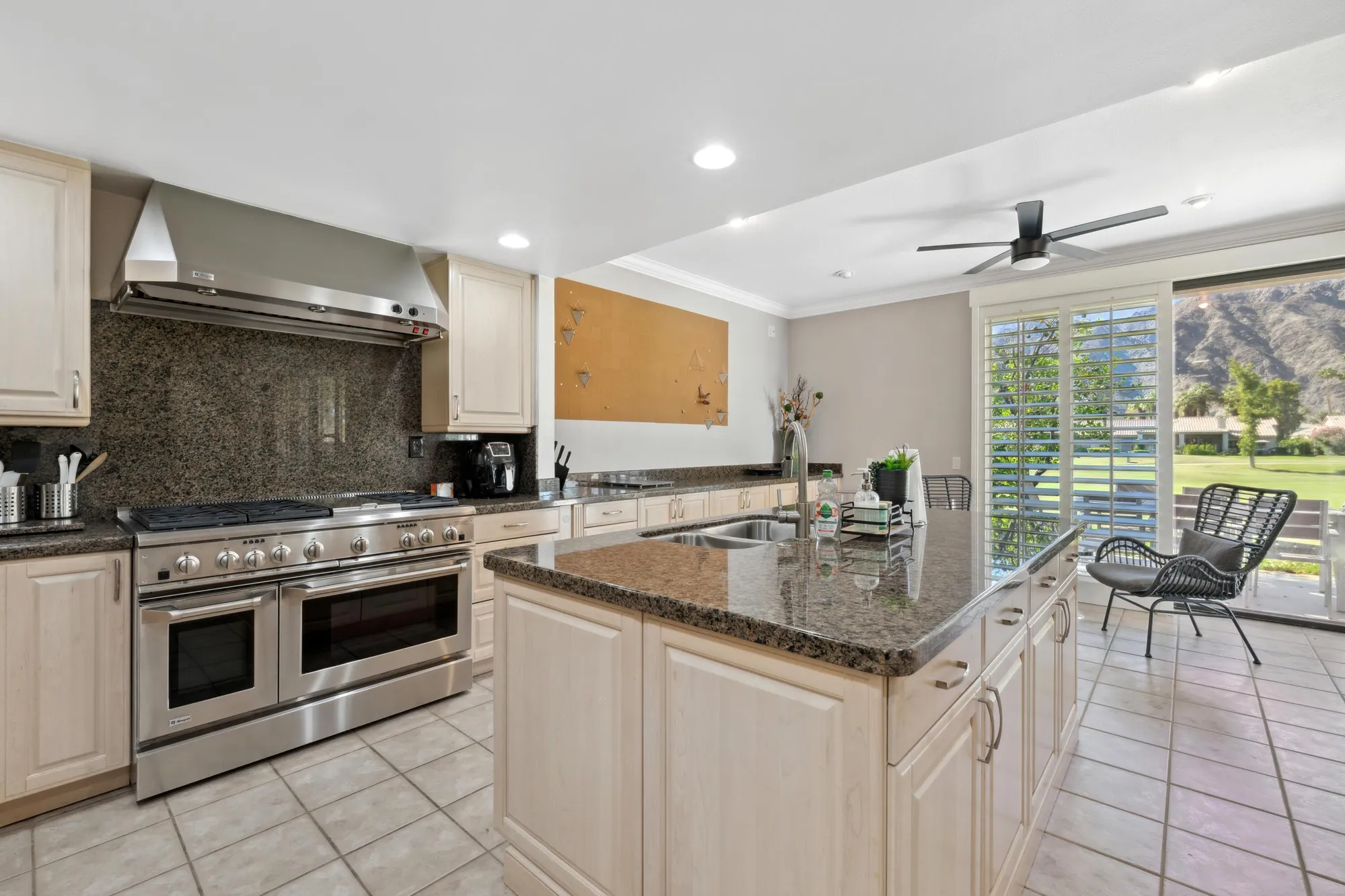 Property Slideshow image 4 of 33 | 55069 oakhill, La Quinta, CA, 92253