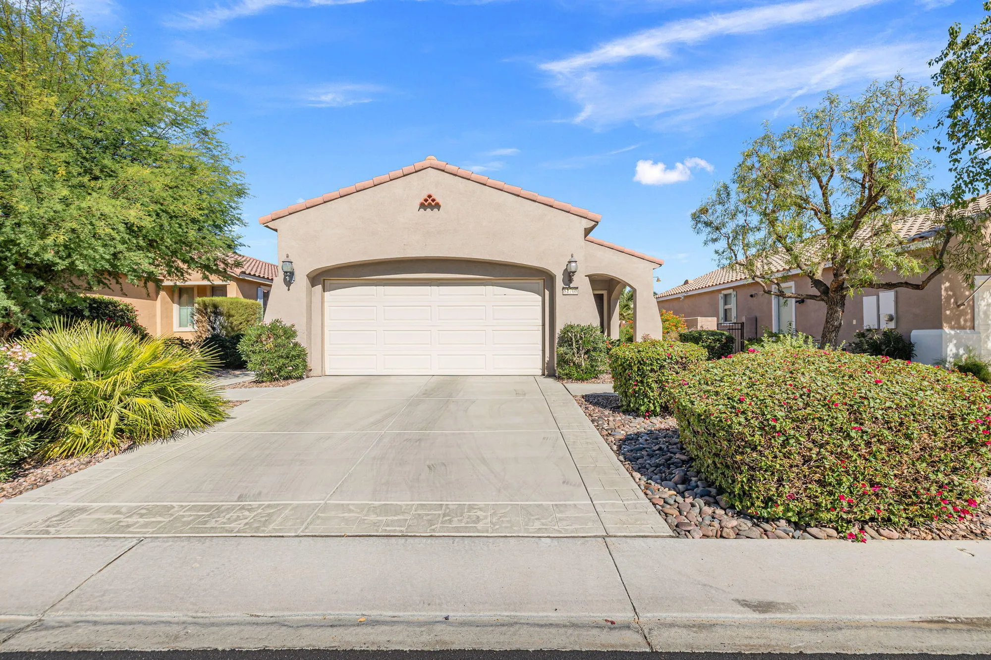 Property Slideshow image 4 of 40 | 81708 avenida de baile, Indio, CA, 92203