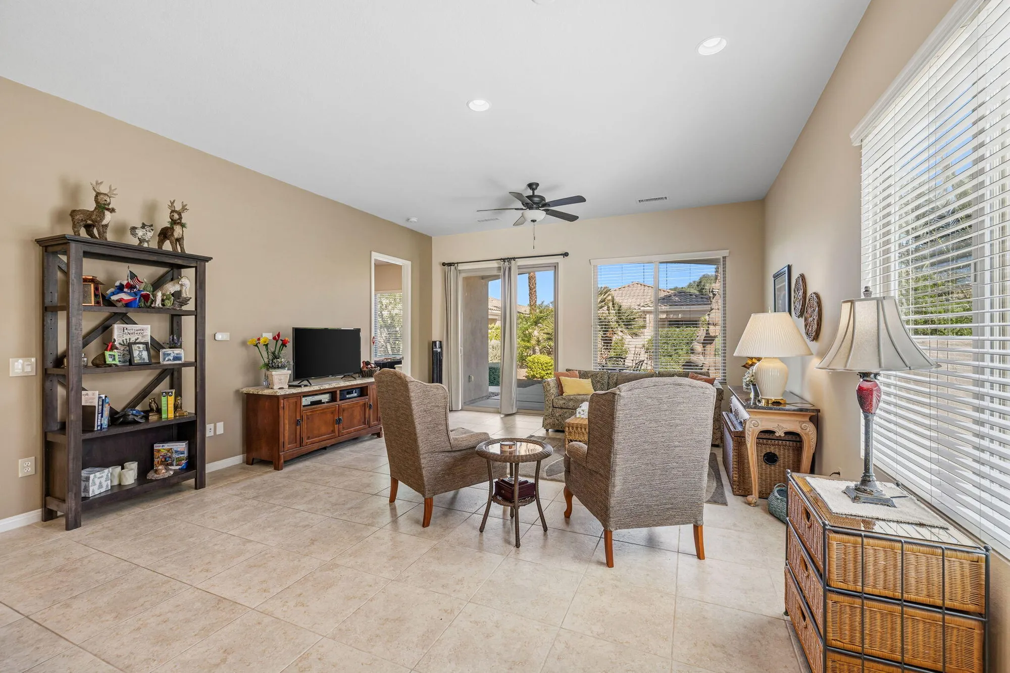 Property Slideshow image 28 of 40 | 81708 avenida de baile, Indio, CA, 92203