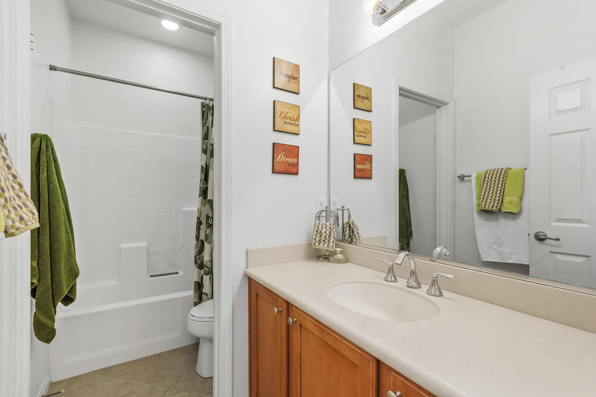 Property Slideshow image 23 of 36 | 84303 eremo way, Indio, CA, 92203
