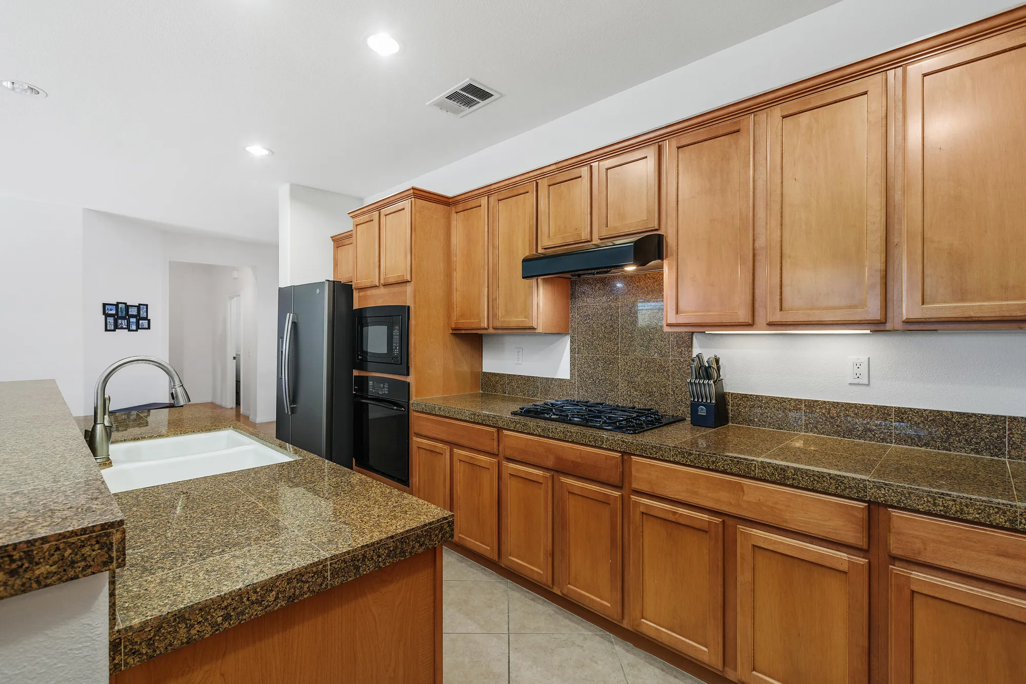 Property Slideshow image 18 of 36 | 84303 eremo way, Indio, CA, 92203