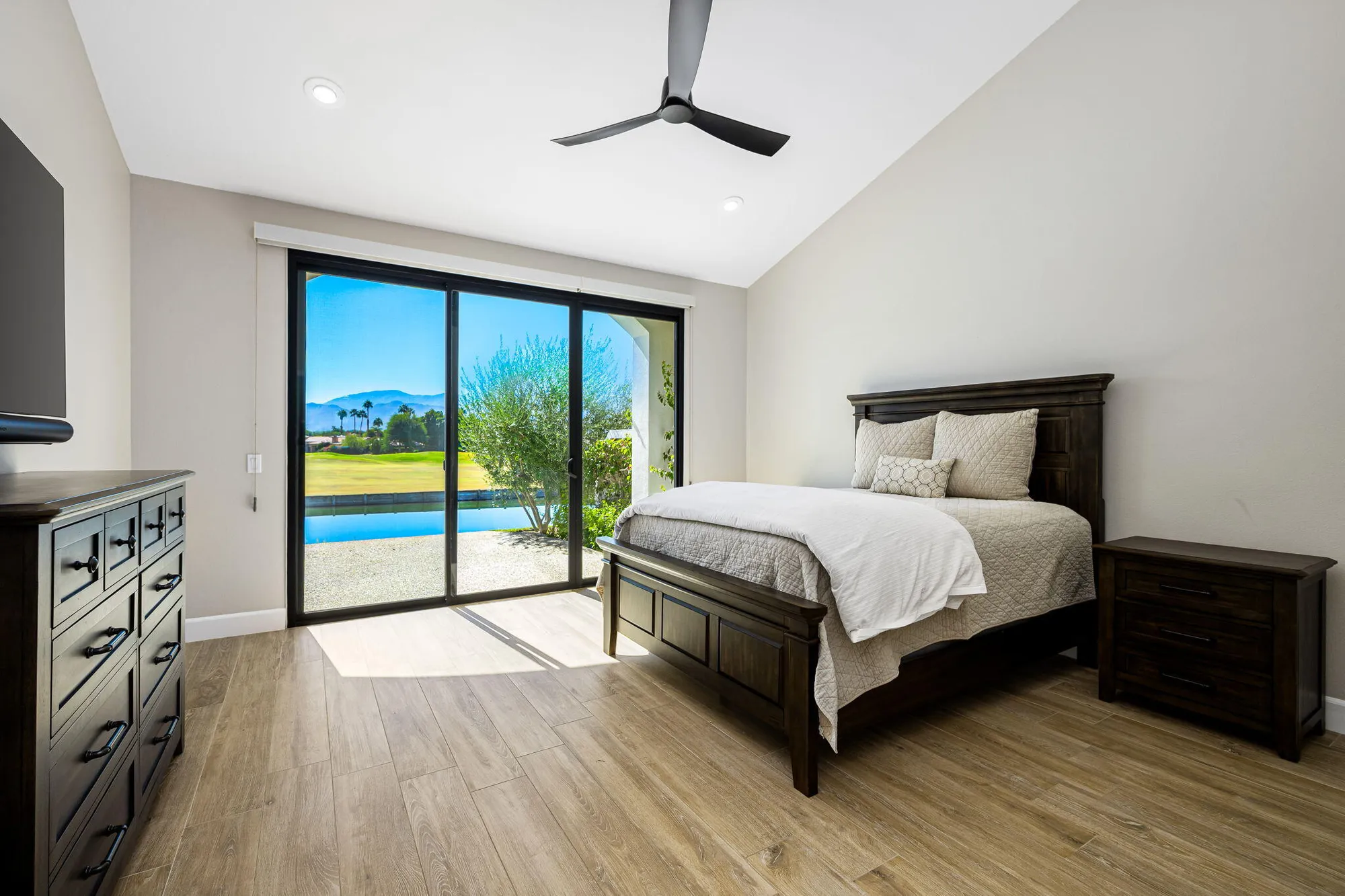 Property Slideshow image 27 of 44 | 54648 inverness way, La Quinta, CA, 92253