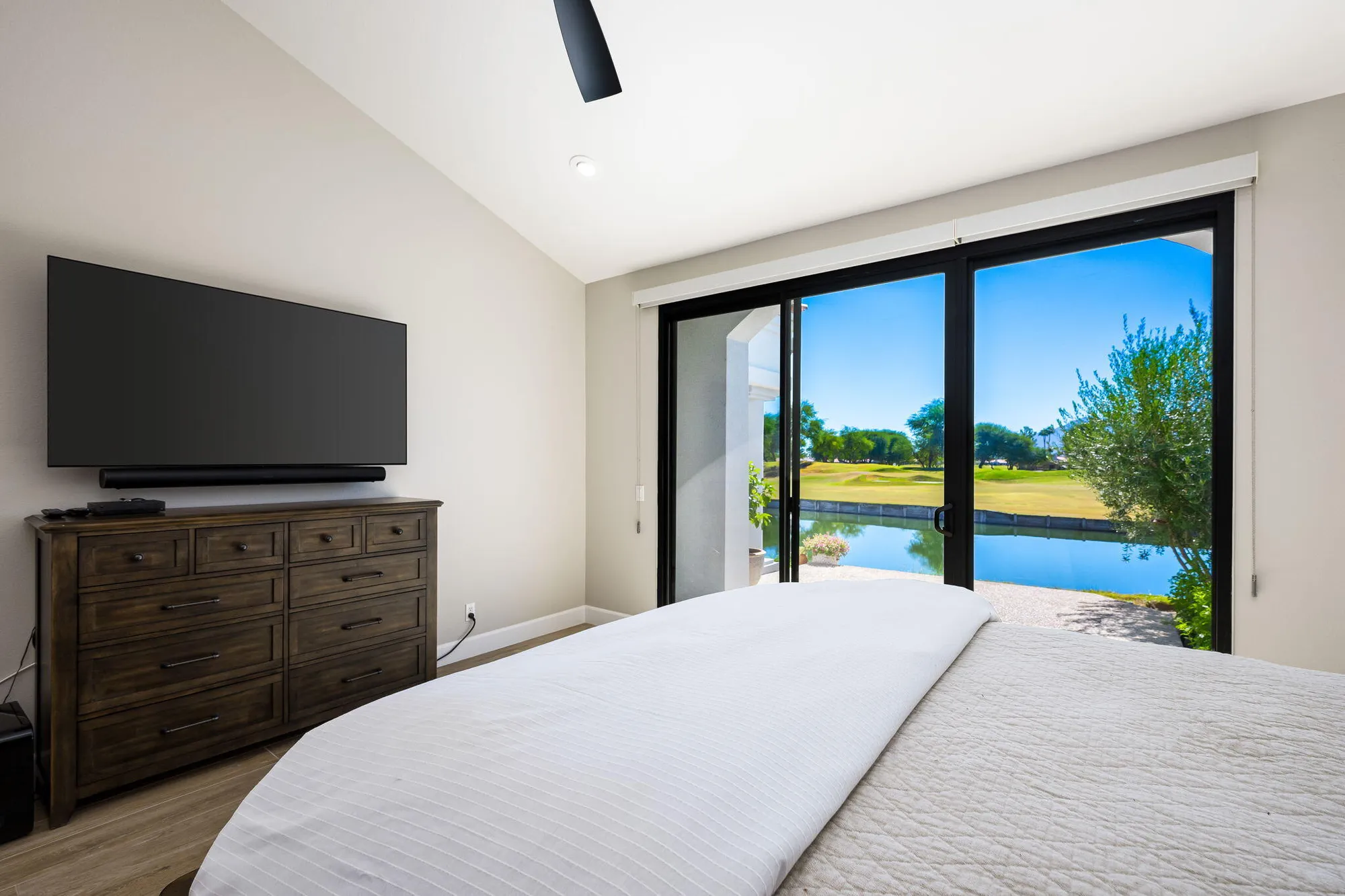 Property Slideshow image 28 of 44 | 54648 inverness way, La Quinta, CA, 92253