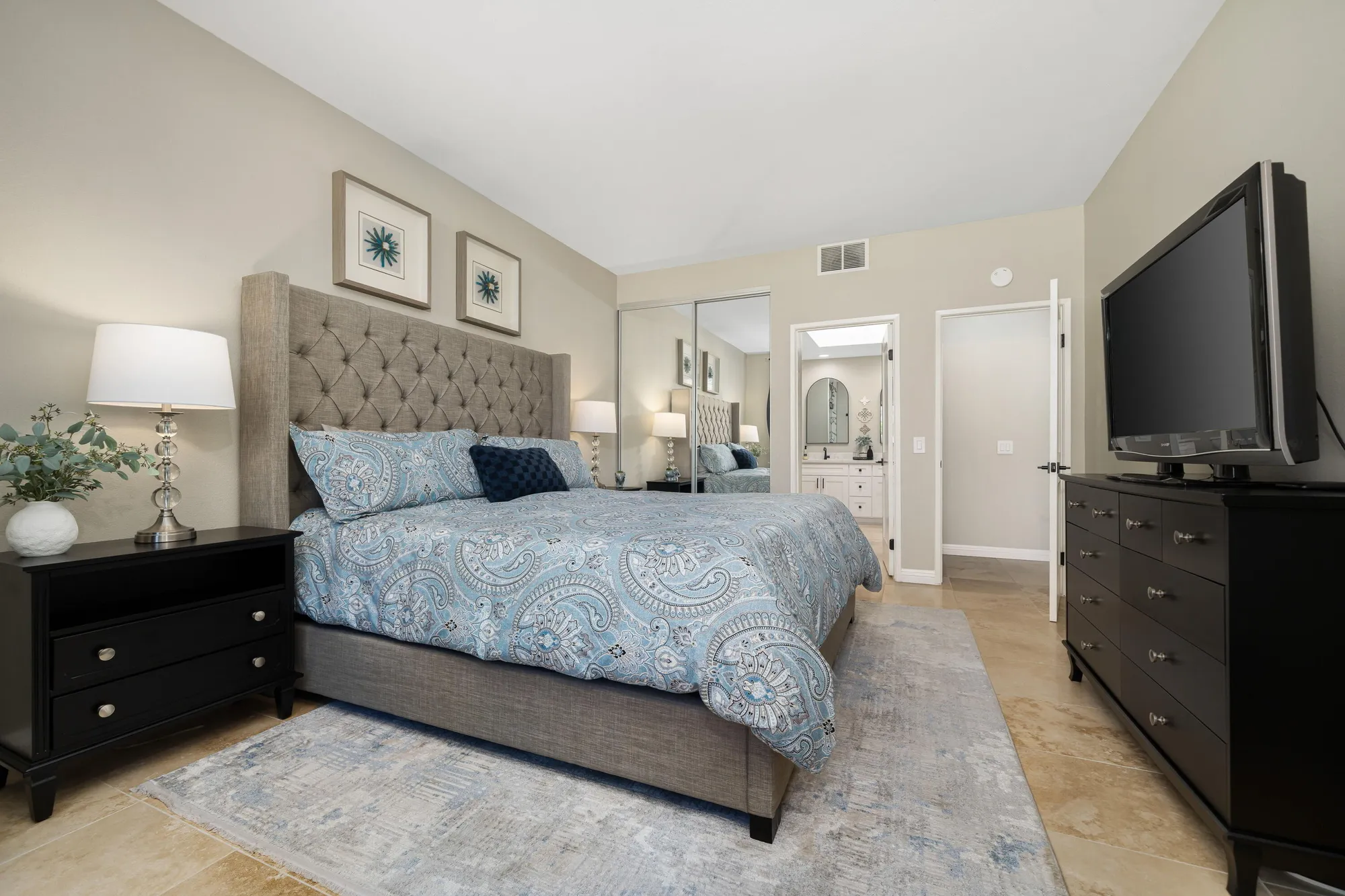 Property Slideshow image 20 of 35 | 55033 oakhill, La Quinta, CA, 92253