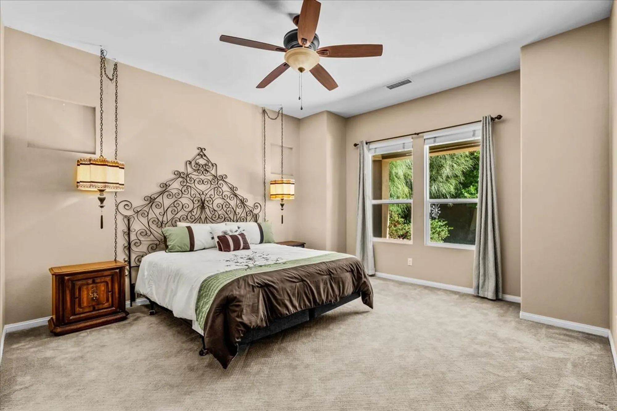 Property Slideshow image 16 of 41 | 61466 fire barrel dr, La Quinta, CA, 92253
