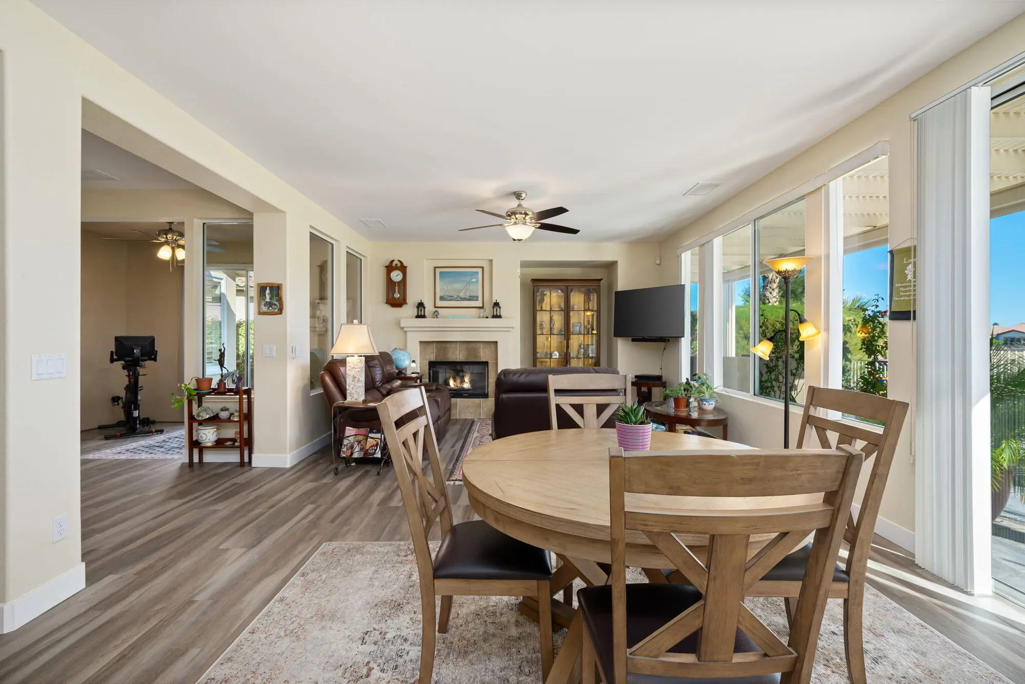 Property Slideshow image 17 of 75 | 81711 brittlebush ln, La Quinta, CA, 92253