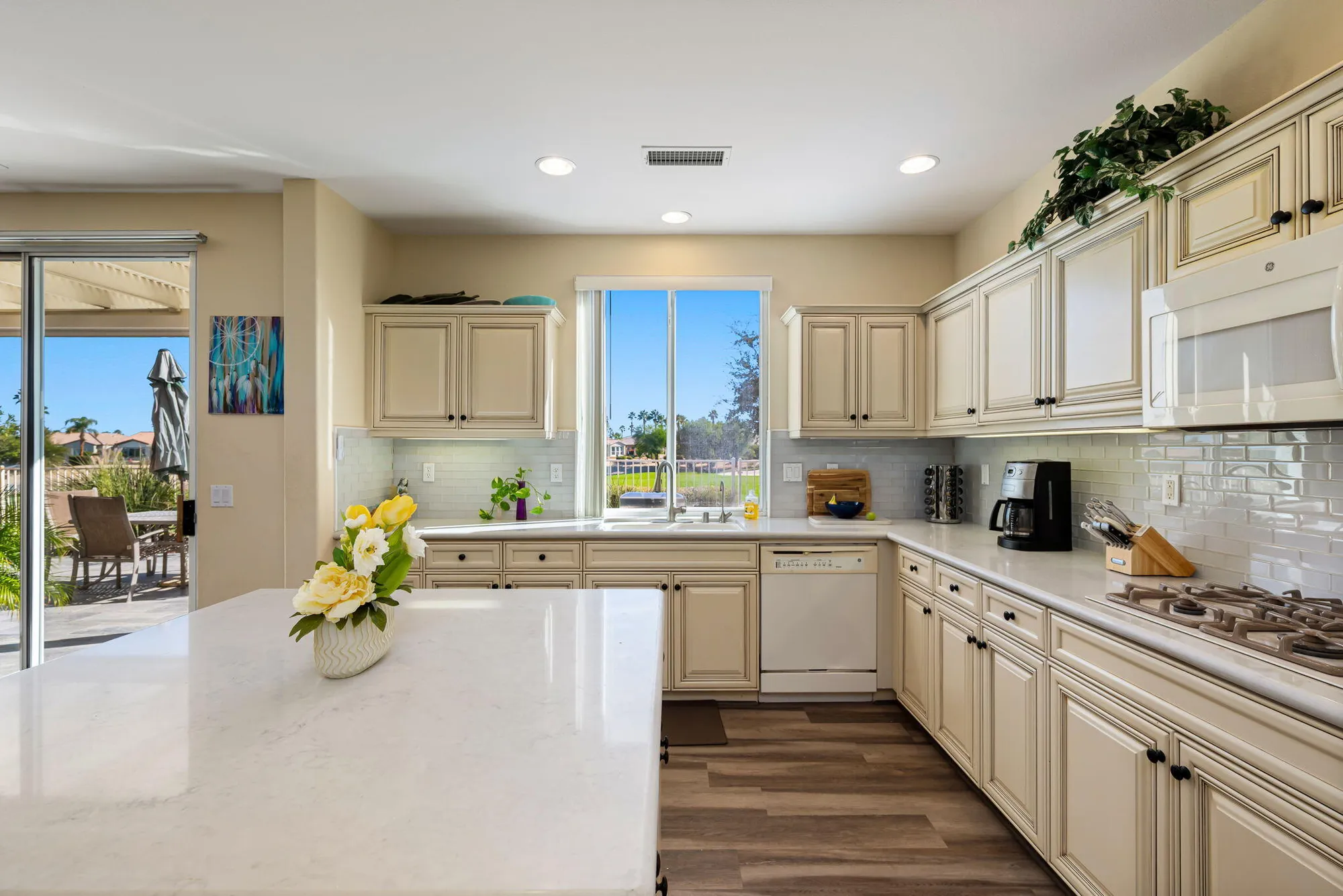 Property Slideshow image 20 of 75 | 81711 brittlebush ln, La Quinta, CA, 92253