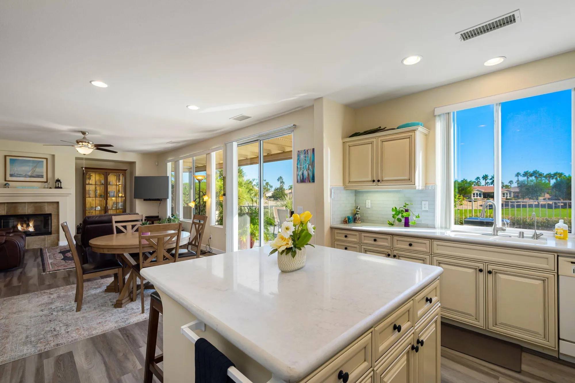 Property Slideshow image 24 of 75 | 81711 brittlebush ln, La Quinta, CA, 92253