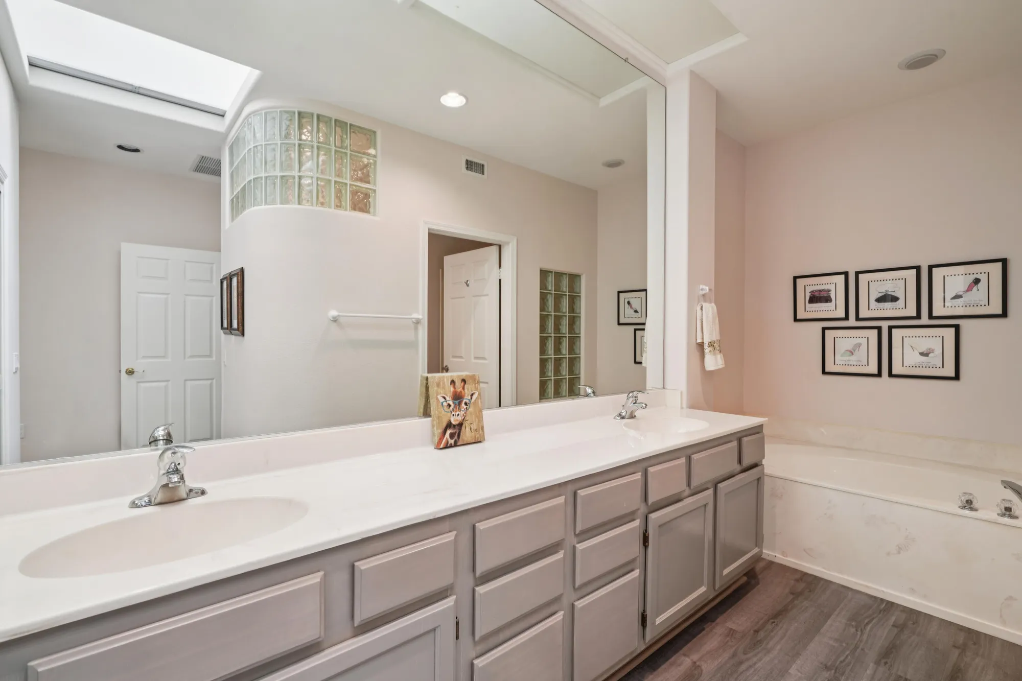 Property Slideshow image 27 of 38 | 78377 willowrich dr, Palm Desert, CA, 92211