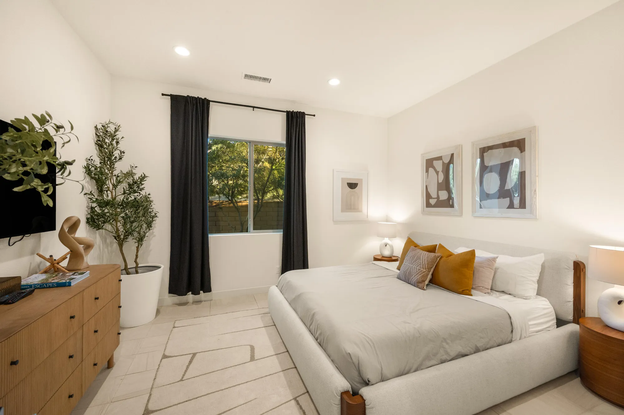 Property Slideshow image 26 of 37 | 80076 champions way, La Quinta, CA, 92253