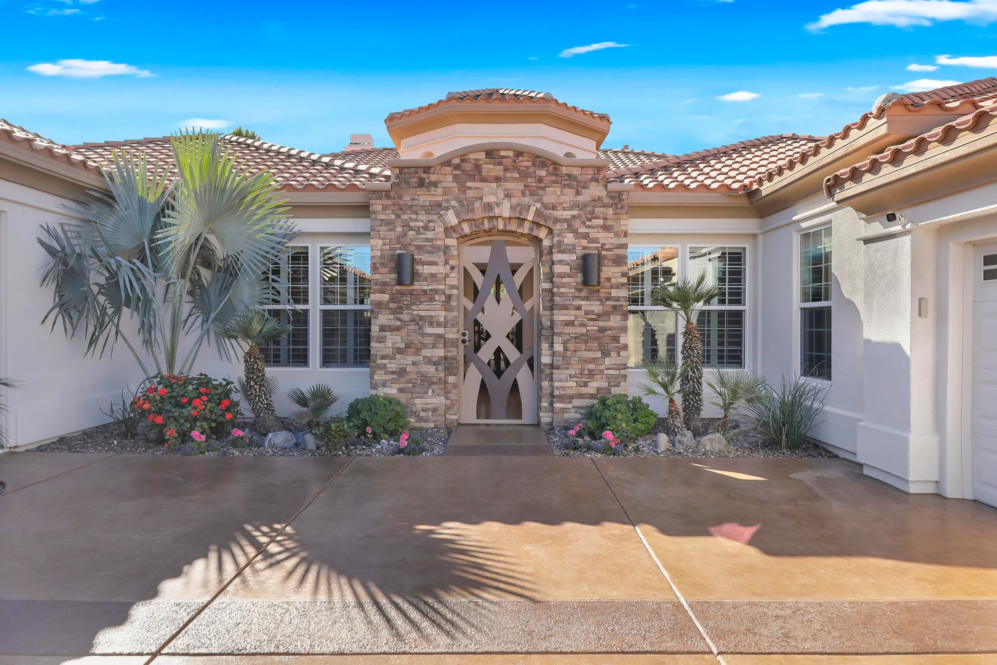 Property Slideshow image 2 of 62 | 81135 muirfield vlg, La Quinta, CA, 92253