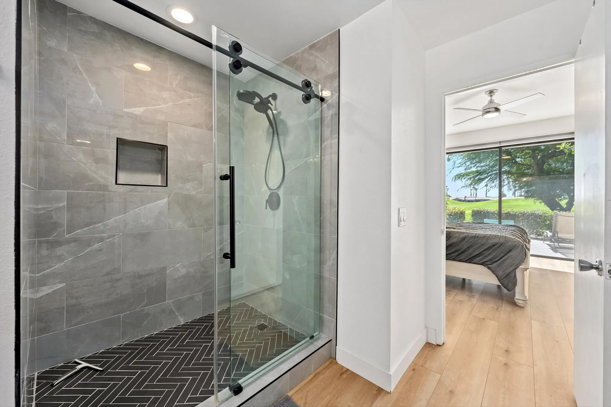 Property Slideshow image 13 of 32 | 54326 oak tree a122, La Quinta, CA, 92253