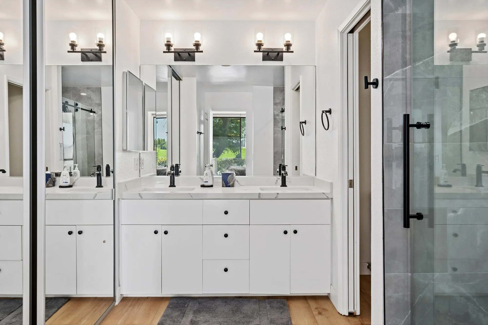 Property Slideshow image 17 of 32 | 54326 oak tree a122, La Quinta, CA, 92253