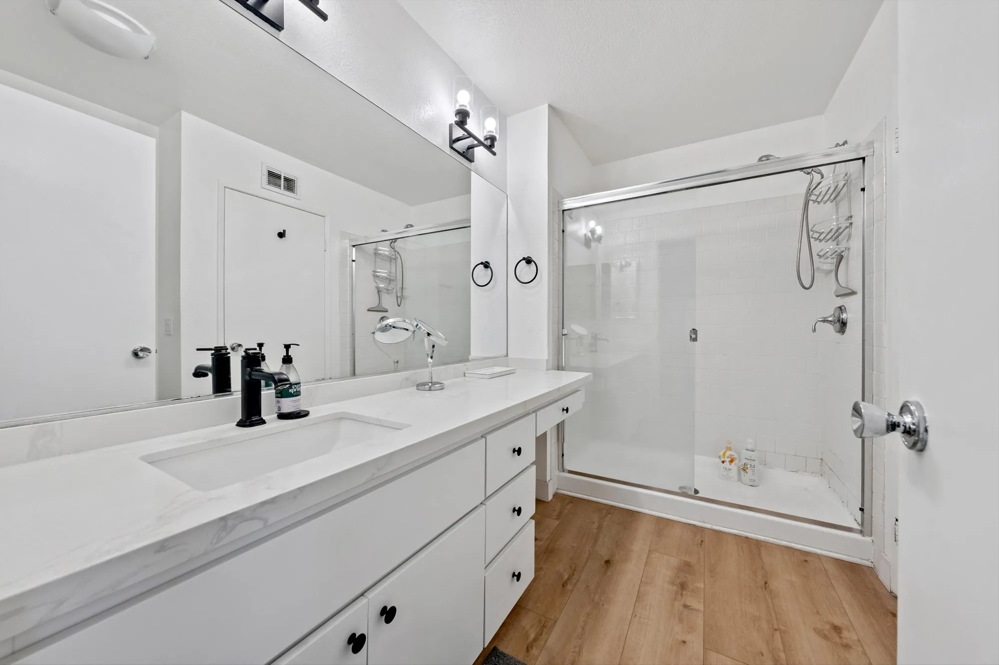 Property Slideshow image 16 of 32 | 54326 oak tree a122, La Quinta, CA, 92253