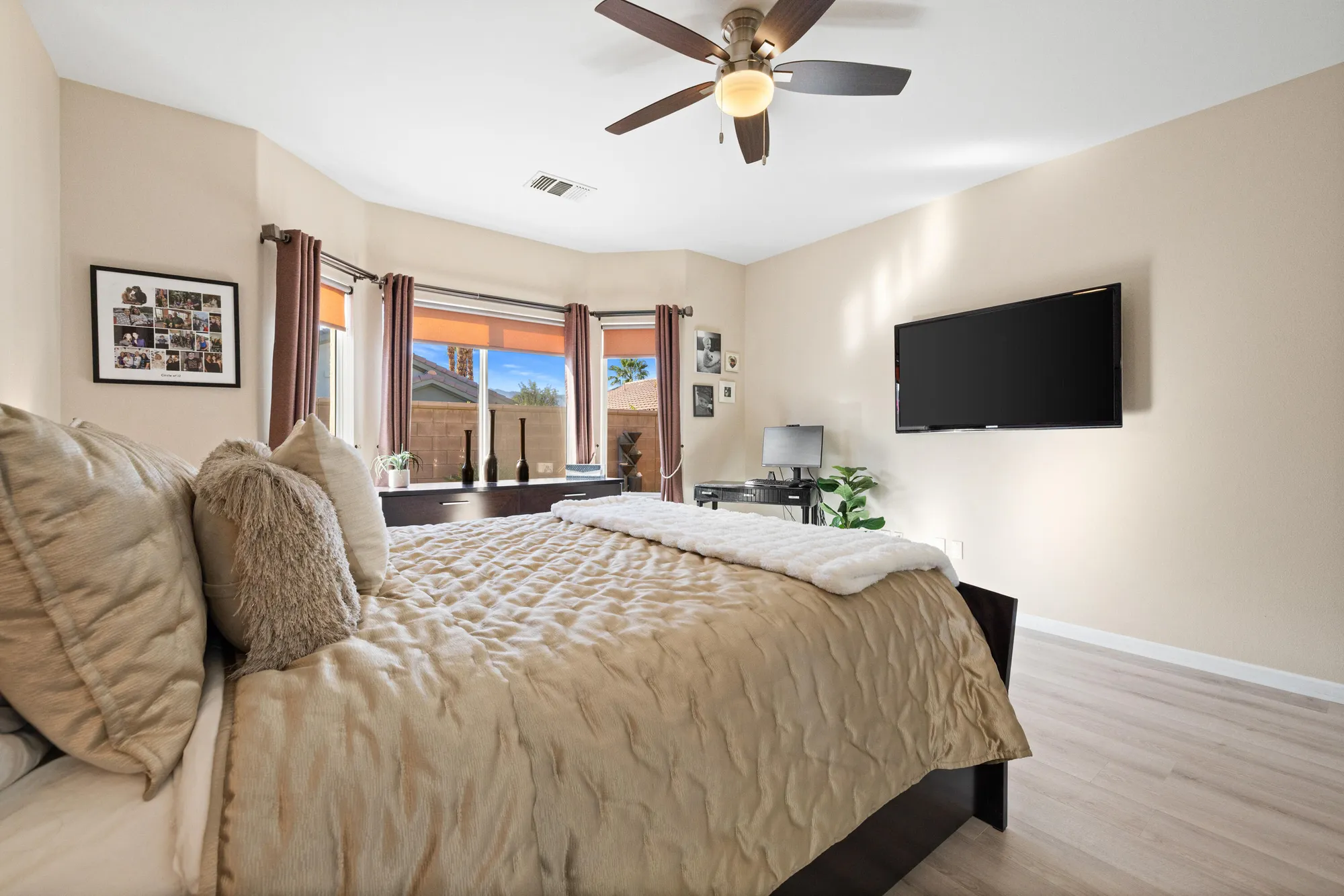 Property Slideshow image 16 of 28 | 78651 postbridge cir, Palm Desert, CA, 92211