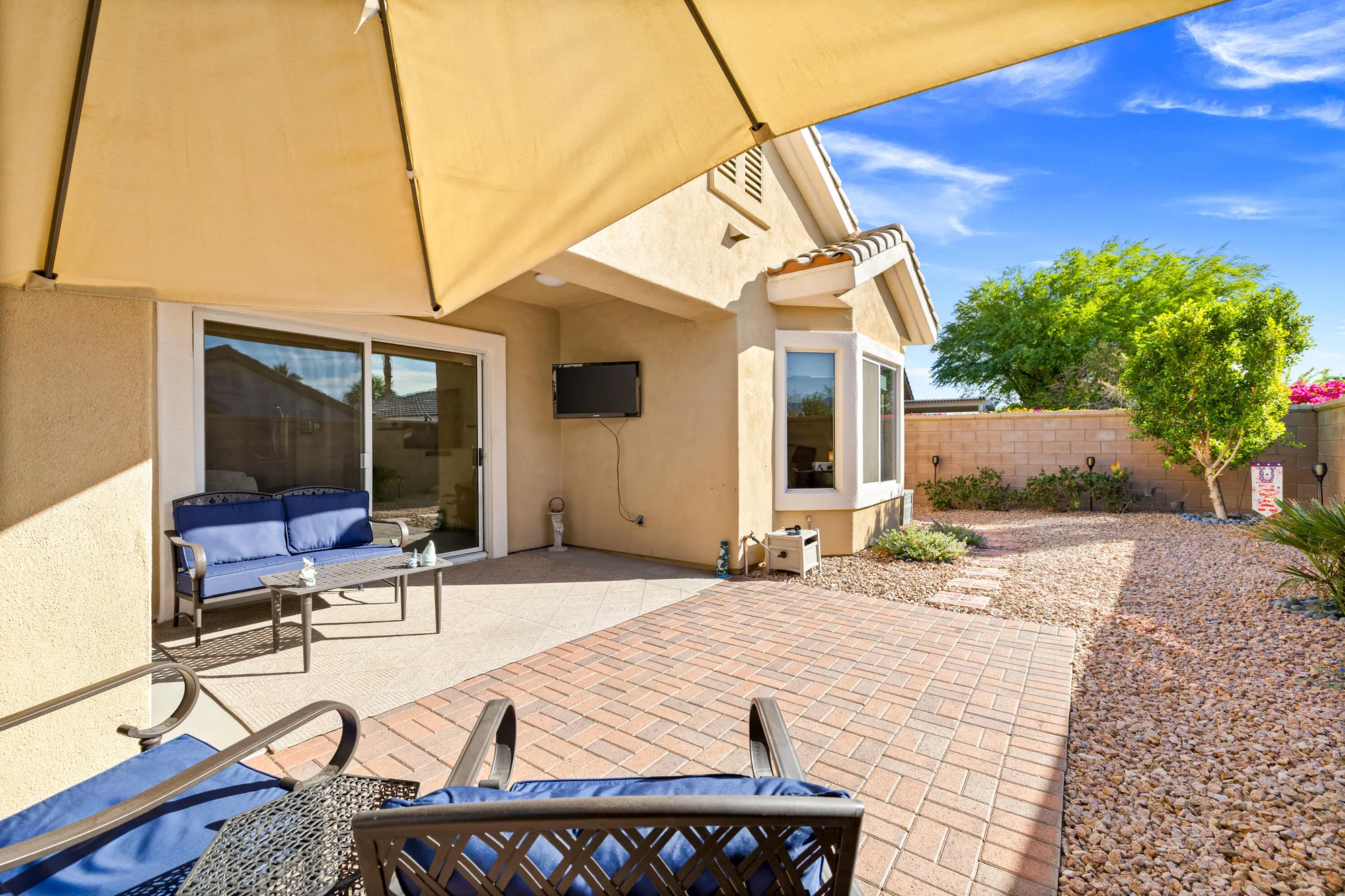 Property Slideshow image 24 of 28 | 78651 postbridge cir, Palm Desert, CA, 92211
