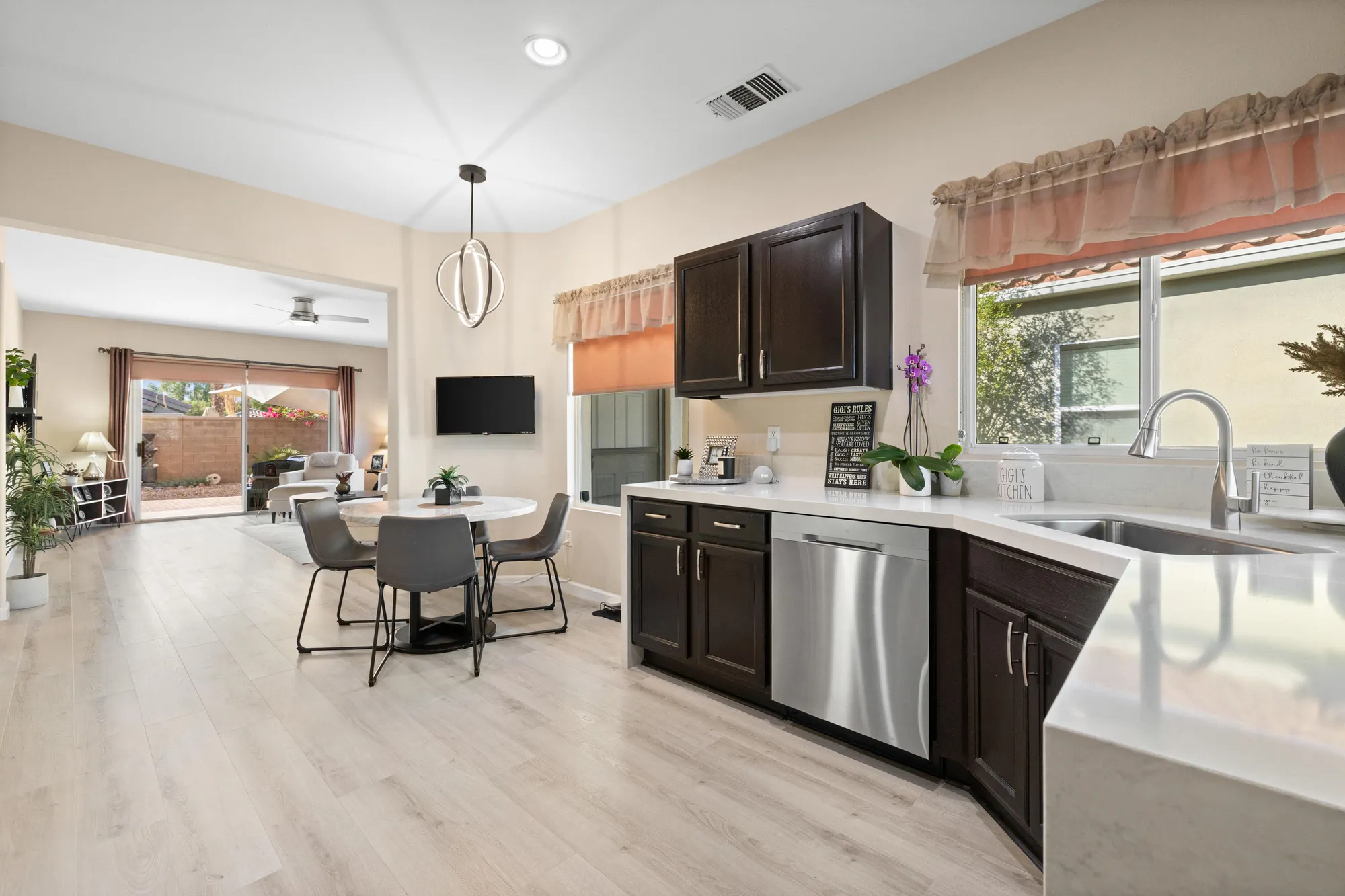 Property Slideshow image 13 of 28 | 78651 postbridge cir, Palm Desert, CA, 92211