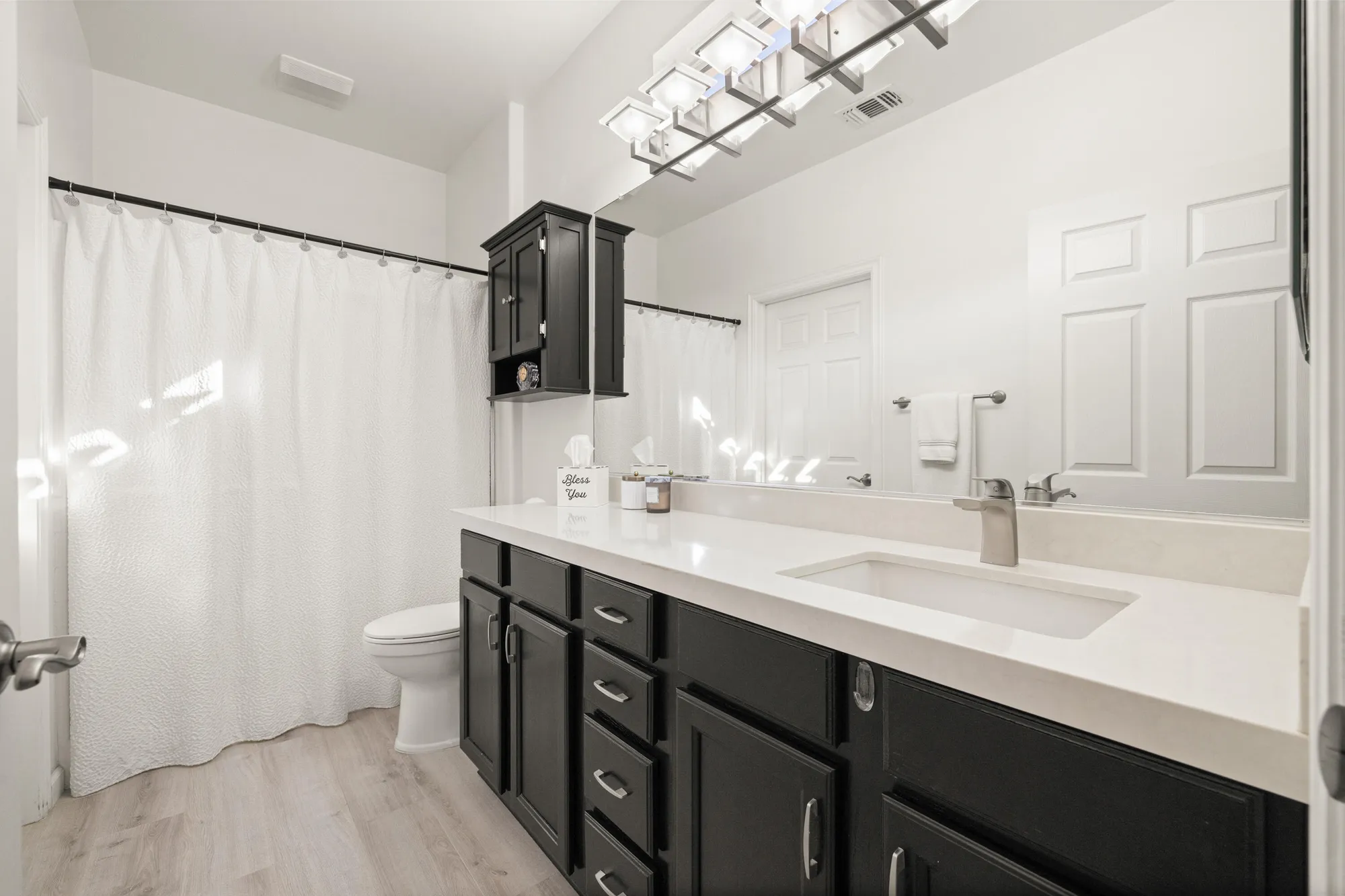 Property Slideshow image 18 of 28 | 78651 postbridge cir, Palm Desert, CA, 92211