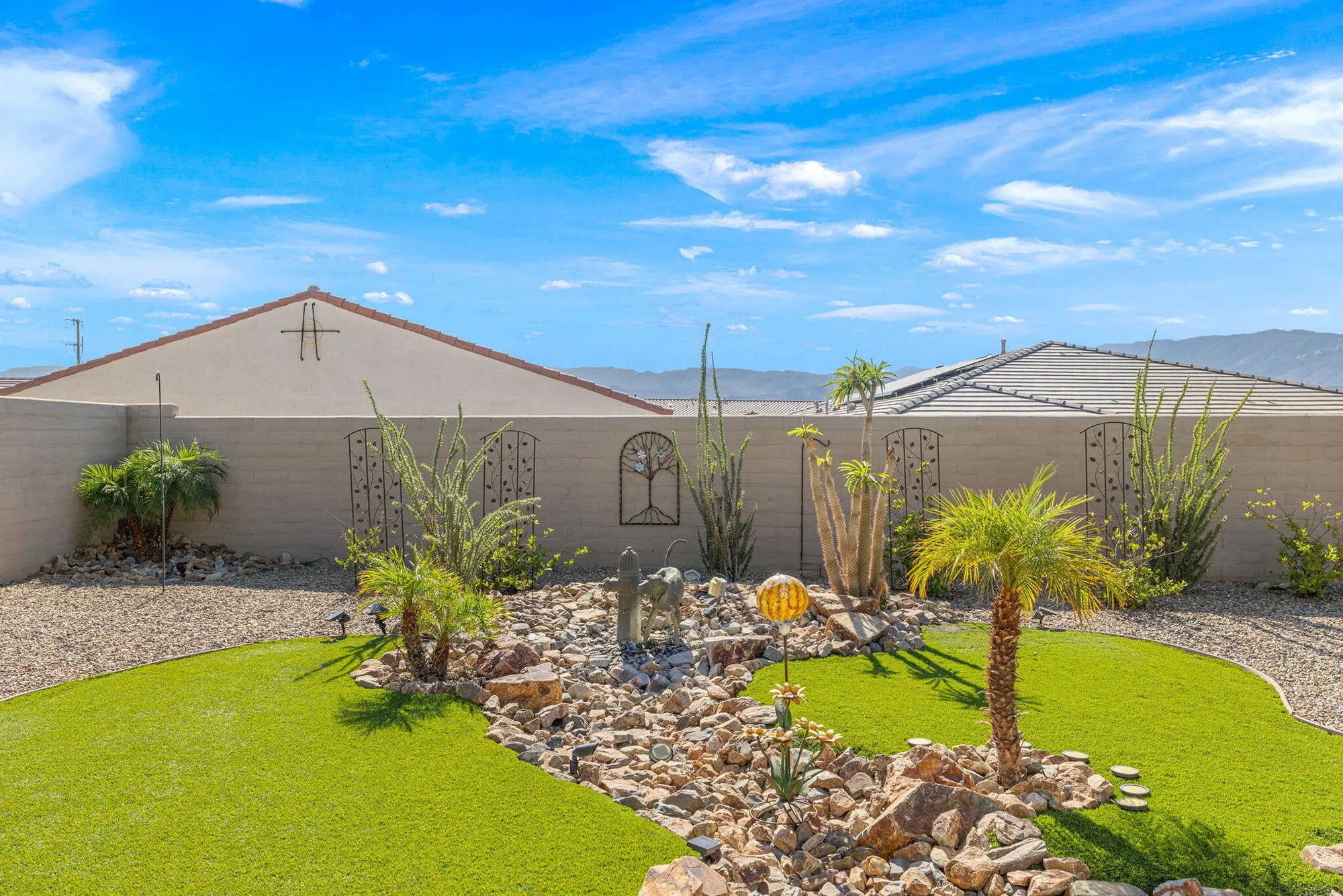 Property Slideshow image 23 of 30 | 25 pinot noir, Rancho Mirage, CA, 92270