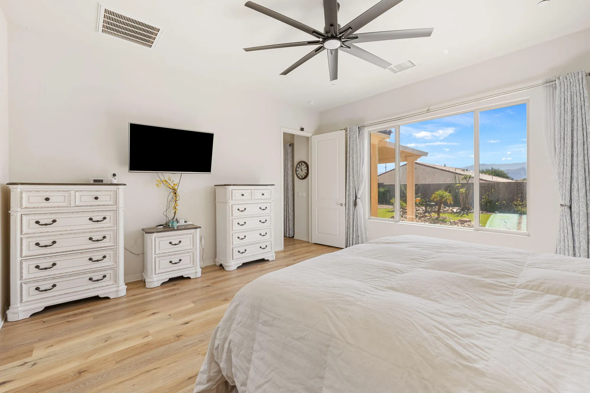 Property Slideshow image 16 of 30 | 25 pinot noir, Rancho Mirage, CA, 92270