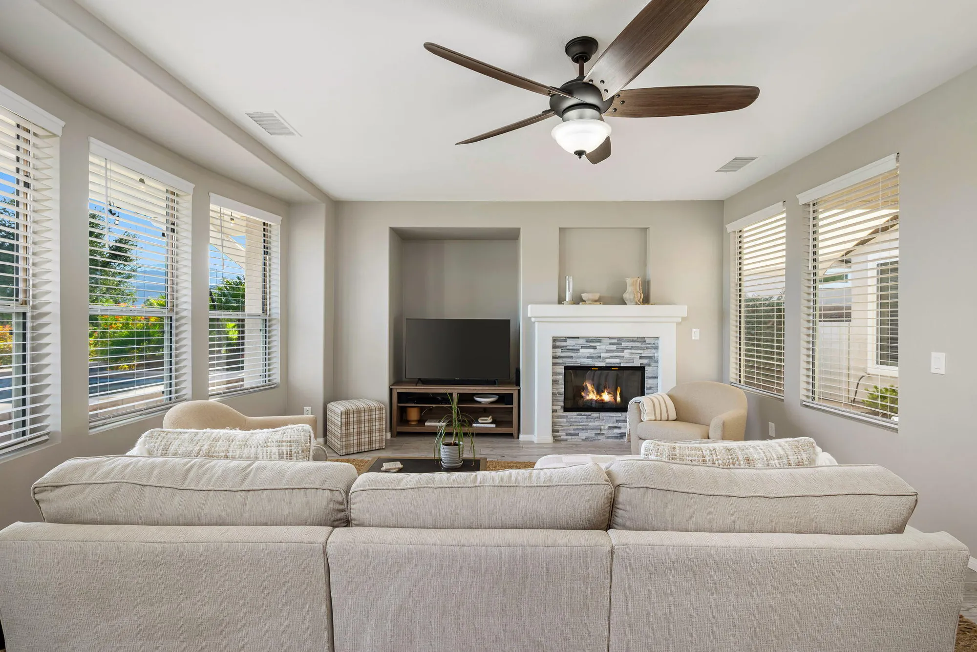 Property Slideshow image 12 of 88 | 81759 brittlebush ln, La Quinta, CA, 92253