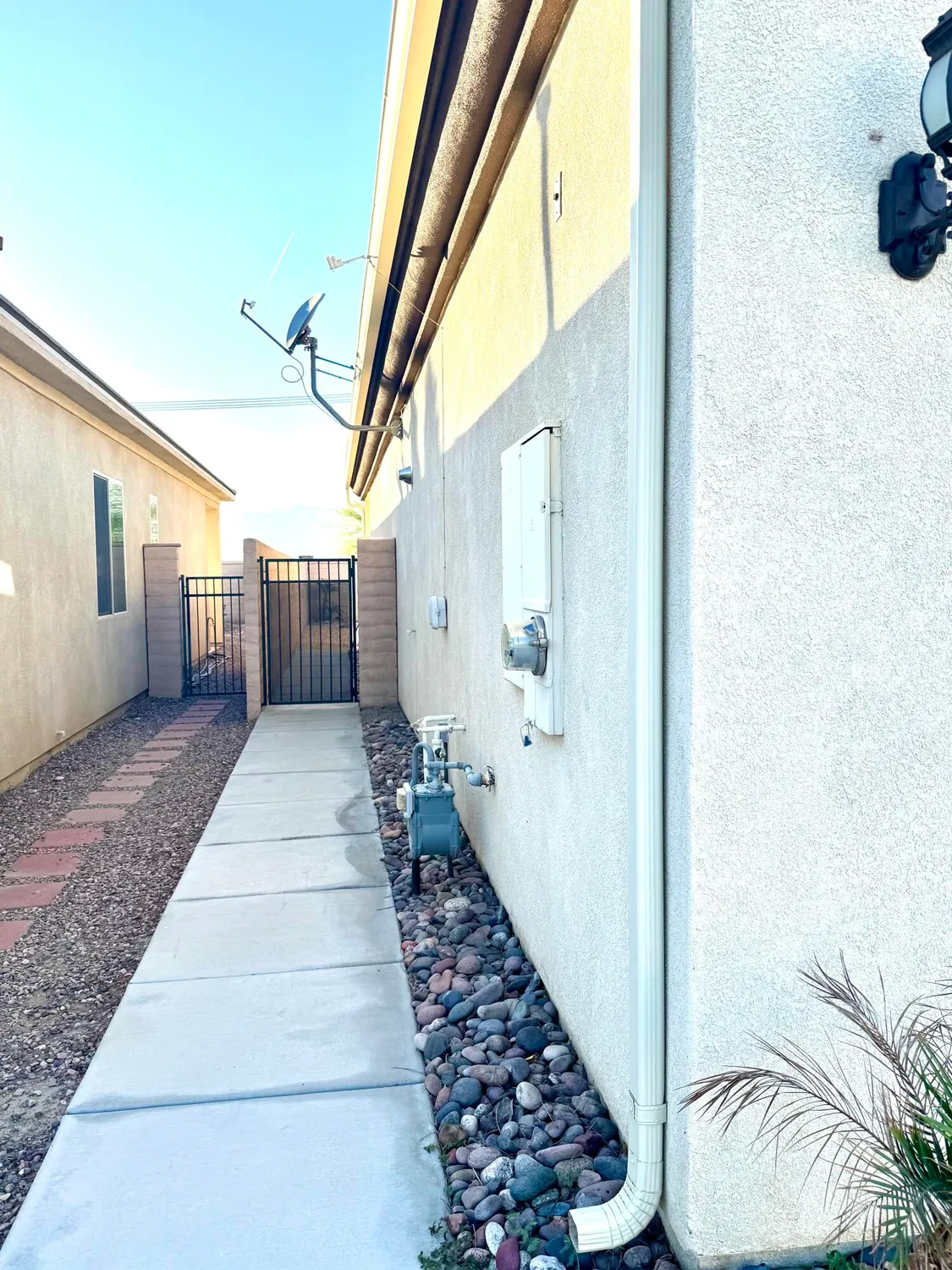 Property Slideshow image 9 of 46 | 38571 camino aguacero, Indio, CA, 92203