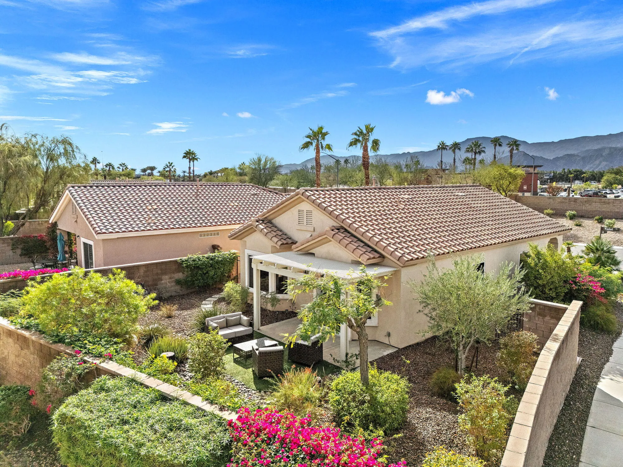 Property Slideshow image 26 of 31 | 78394 winsford cir, Palm Desert, CA, 92211