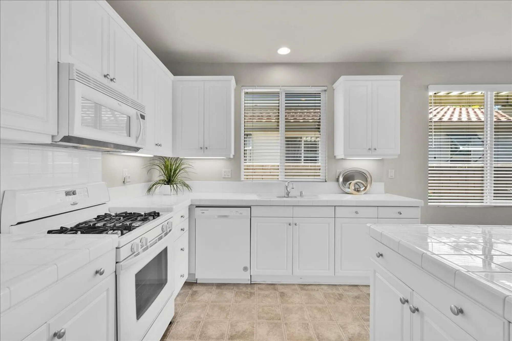 Property Slideshow image 9 of 60 | 2590 windmill way, Palm Springs, CA, 92262