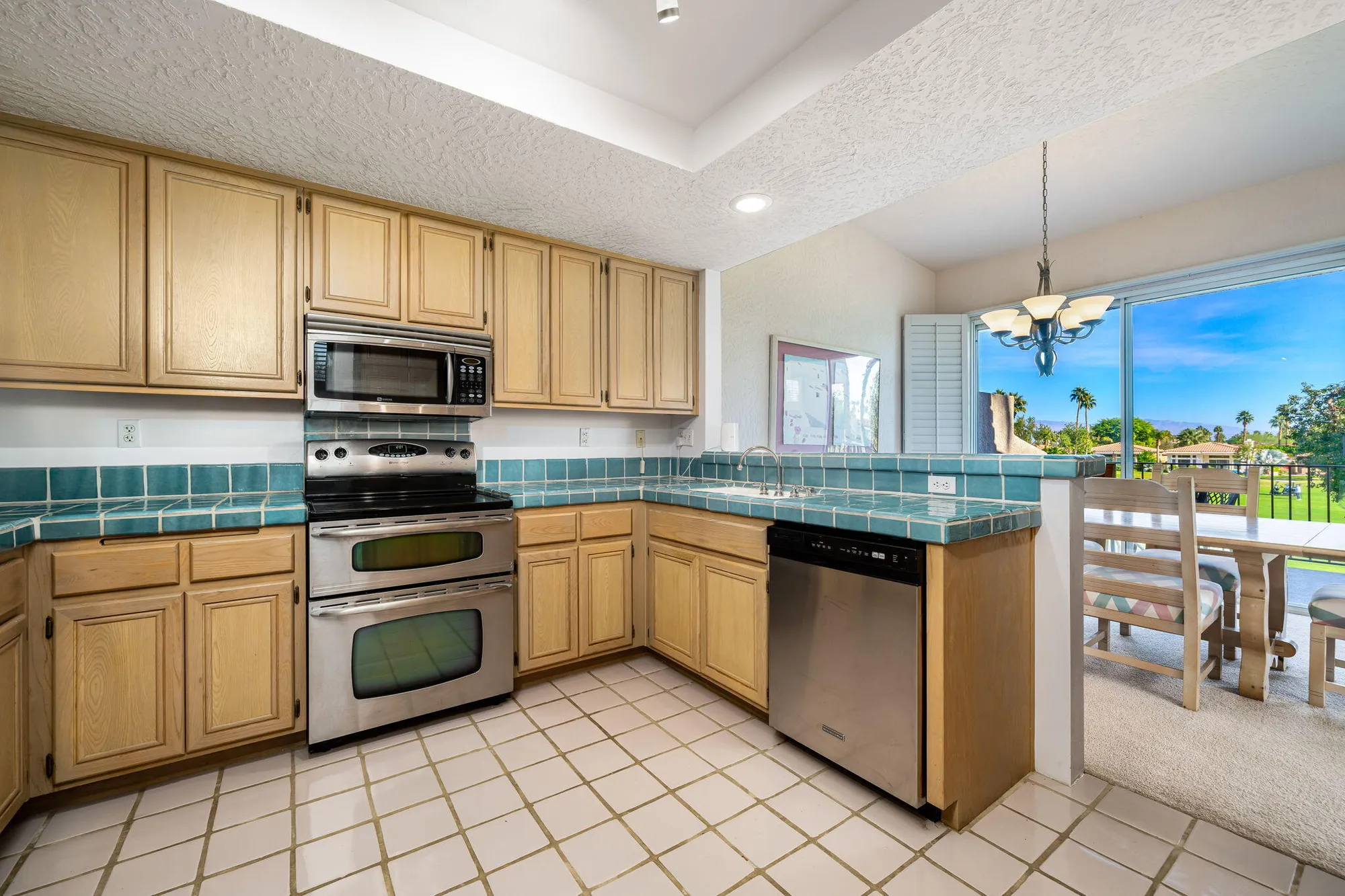 Property Slideshow image 14 of 24 | 55314 laurel vly, La Quinta, CA, 92253