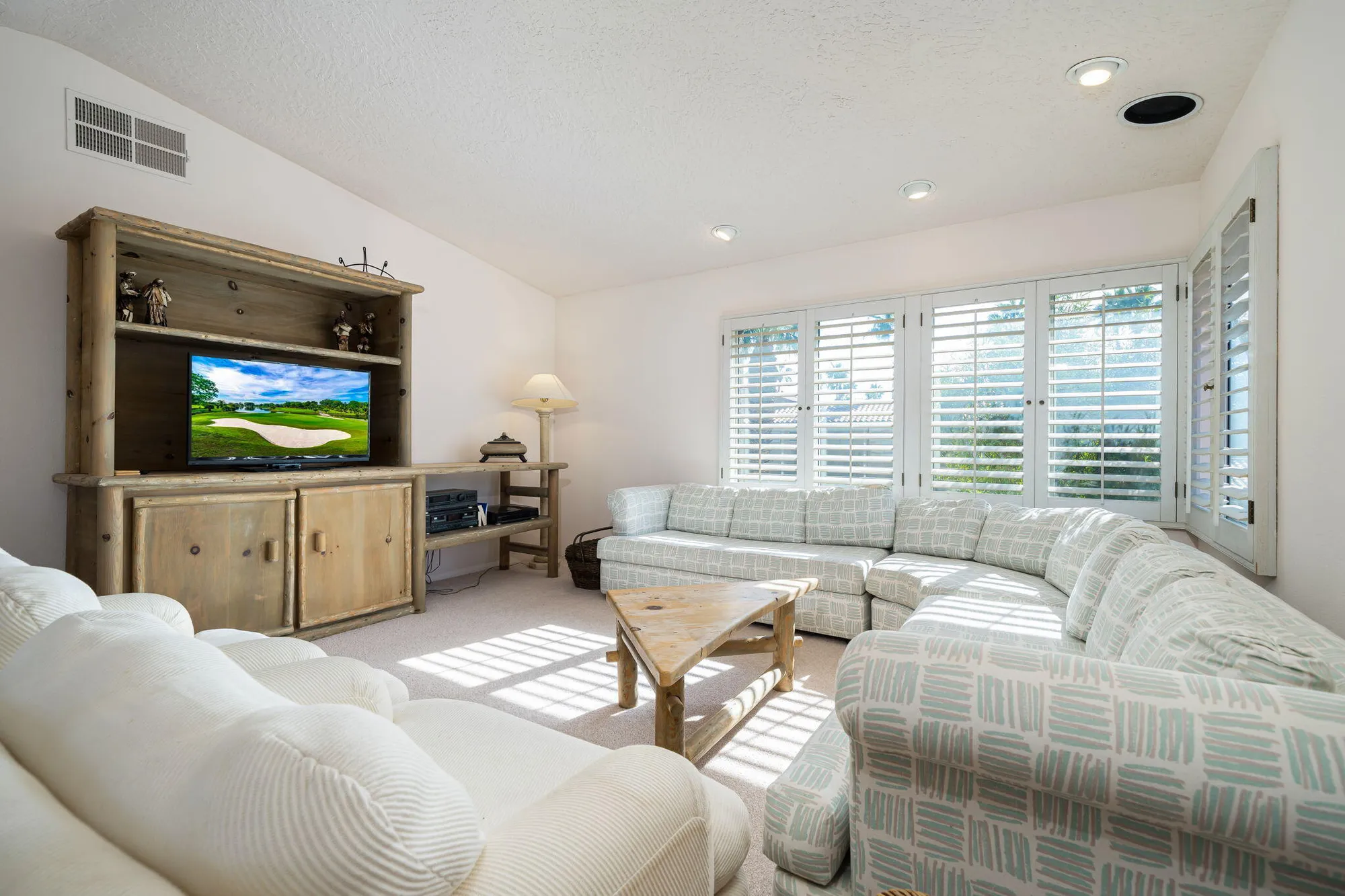 Property Slideshow image 16 of 24 | 55314 laurel vly, La Quinta, CA, 92253