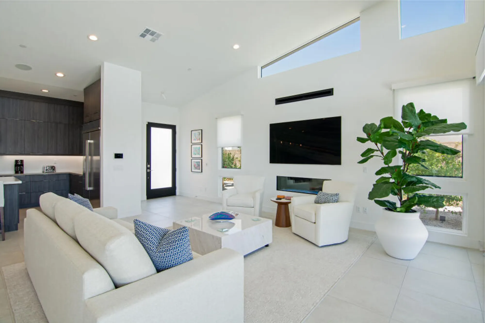 Property Slideshow image 9 of 38 | 960 patina ln, Palm Springs, CA, 92262