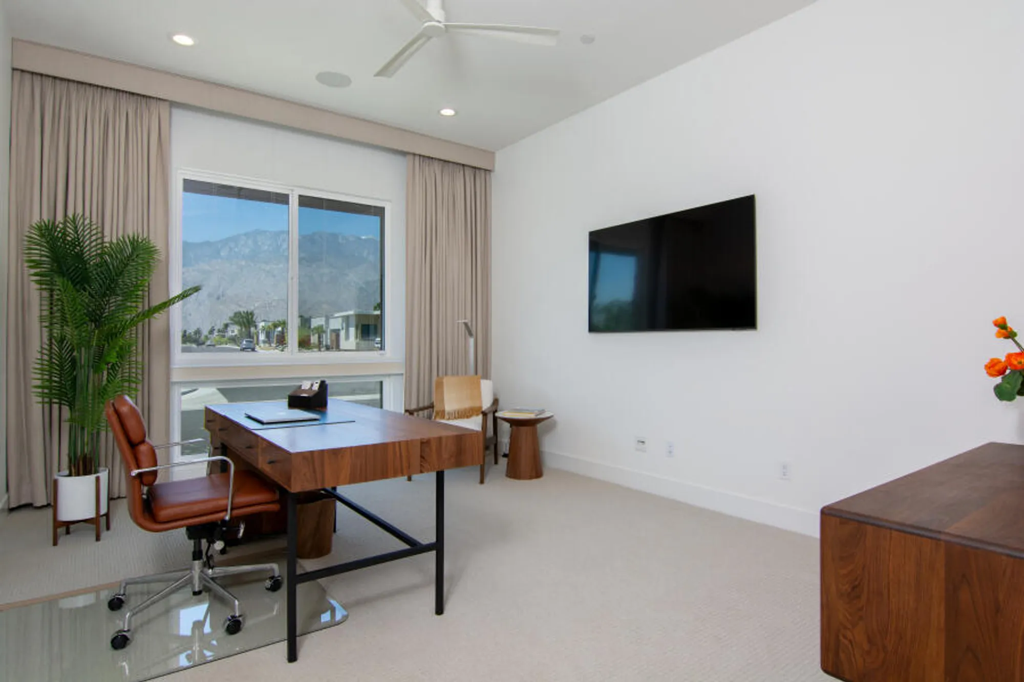 Property Slideshow image 23 of 38 | 960 patina ln, Palm Springs, CA, 92262
