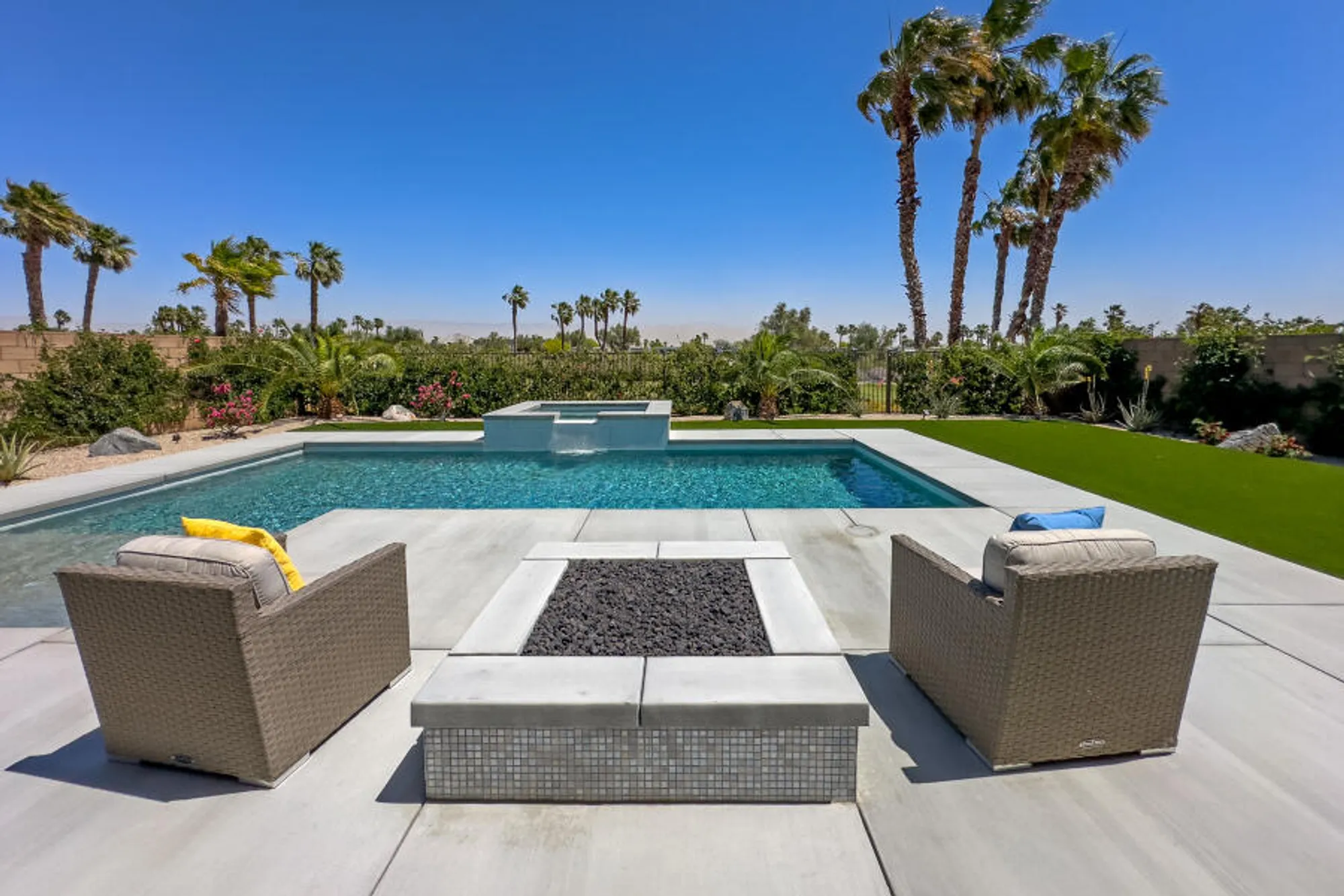 Property Slideshow image 28 of 38 | 960 patina ln, Palm Springs, CA, 92262