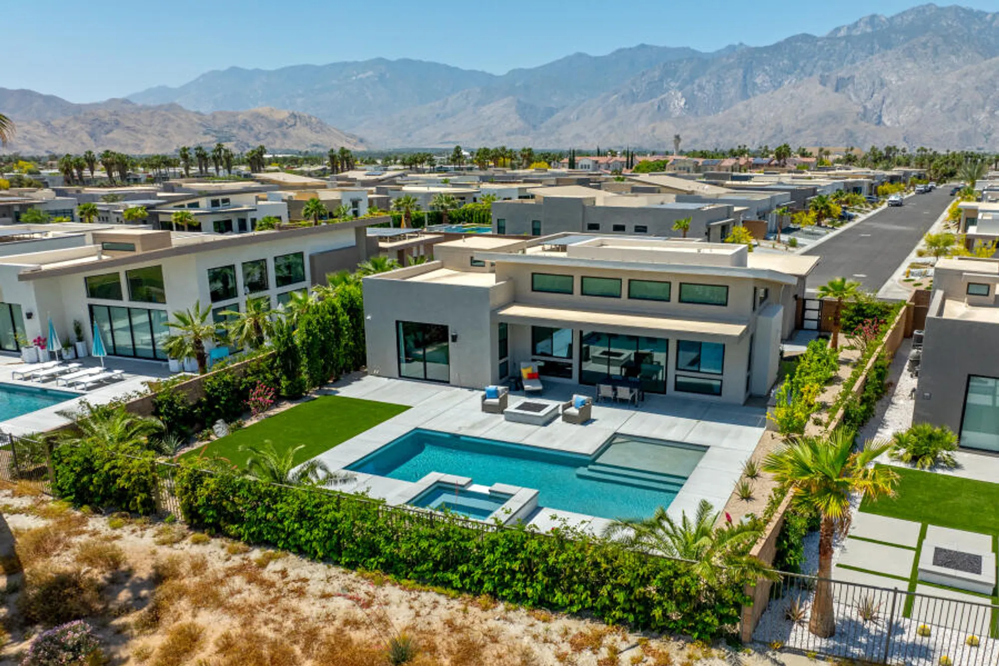 Property Slideshow image 1 of 38 | 960 patina ln, Palm Springs, CA, 92262
