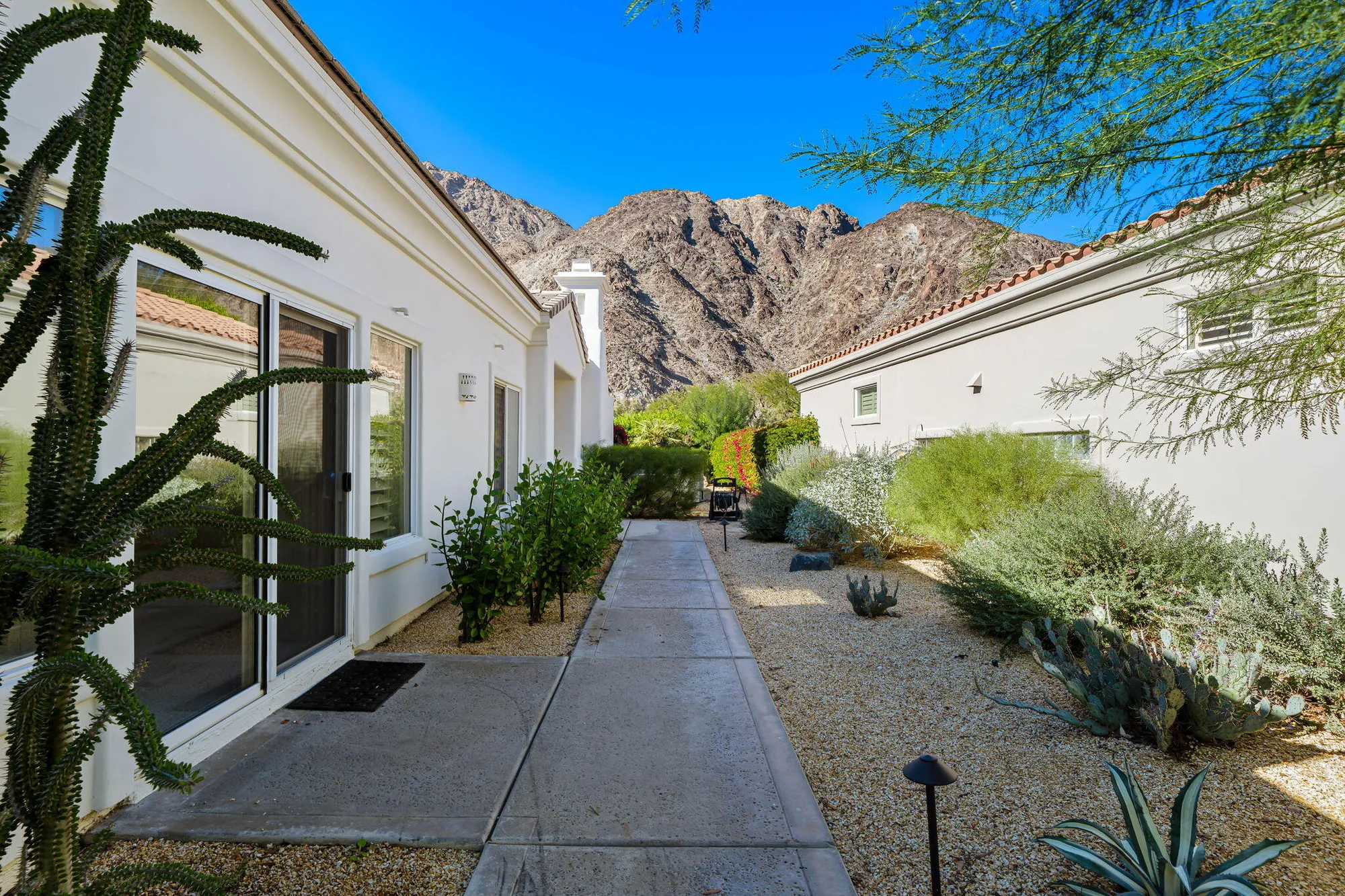 Property Slideshow image 8 of 50 | 54275 riviera, La Quinta, CA, 92253