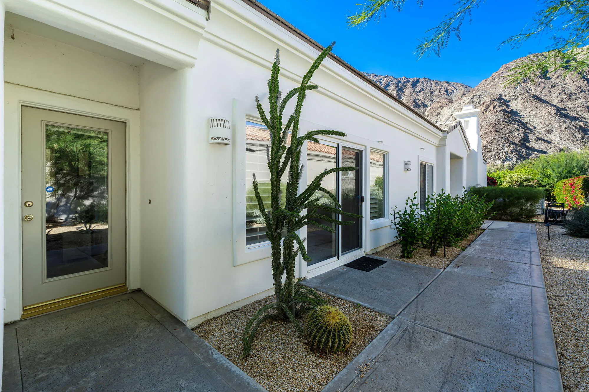 Property Slideshow image 9 of 50 | 54275 riviera, La Quinta, CA, 92253