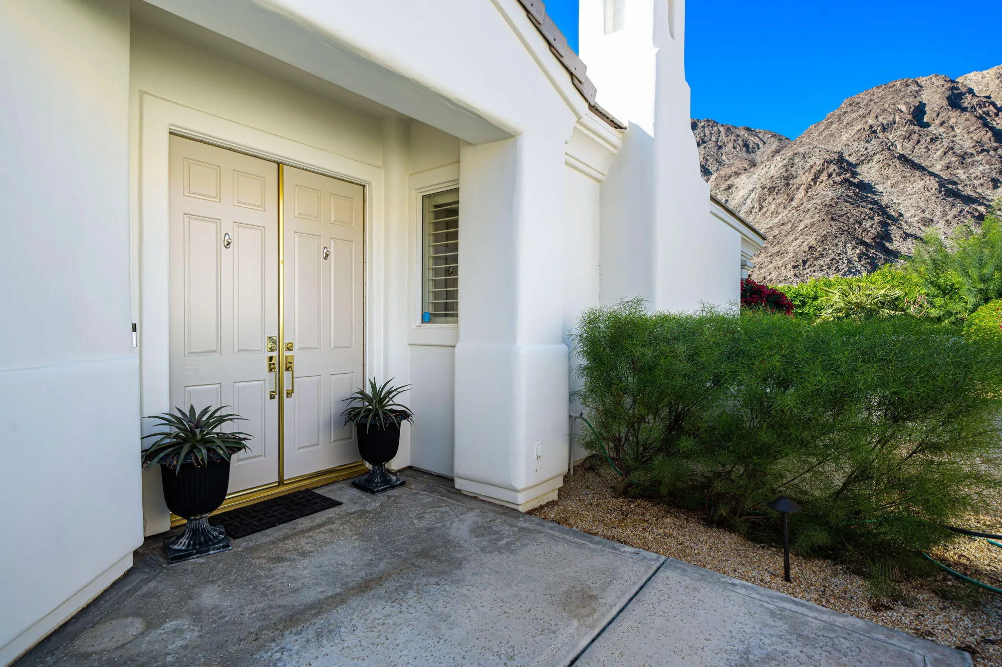 Property Slideshow image 10 of 50 | 54275 riviera, La Quinta, CA, 92253